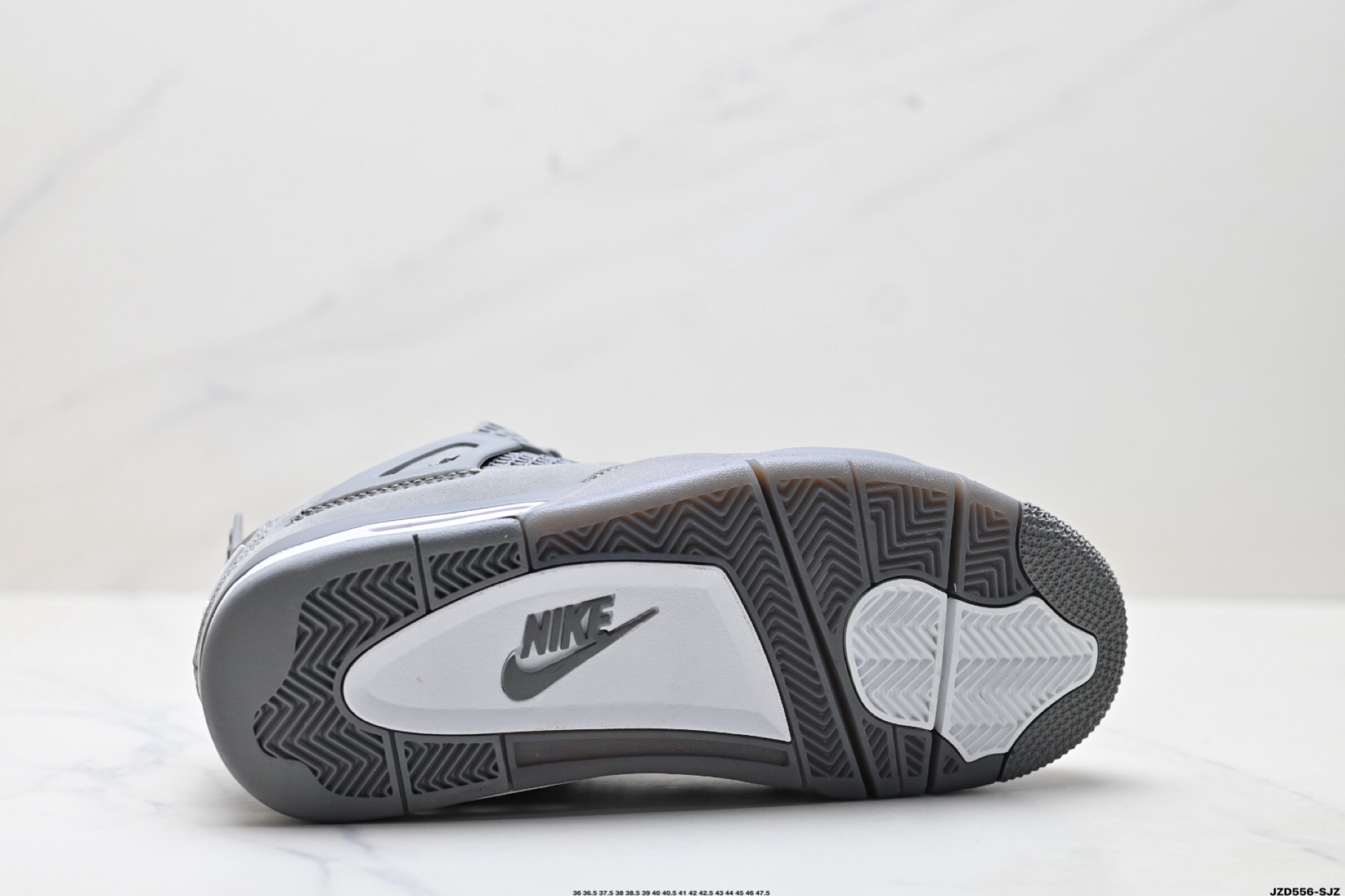Jordan Air 4 Retro Mid Sneakers Grey