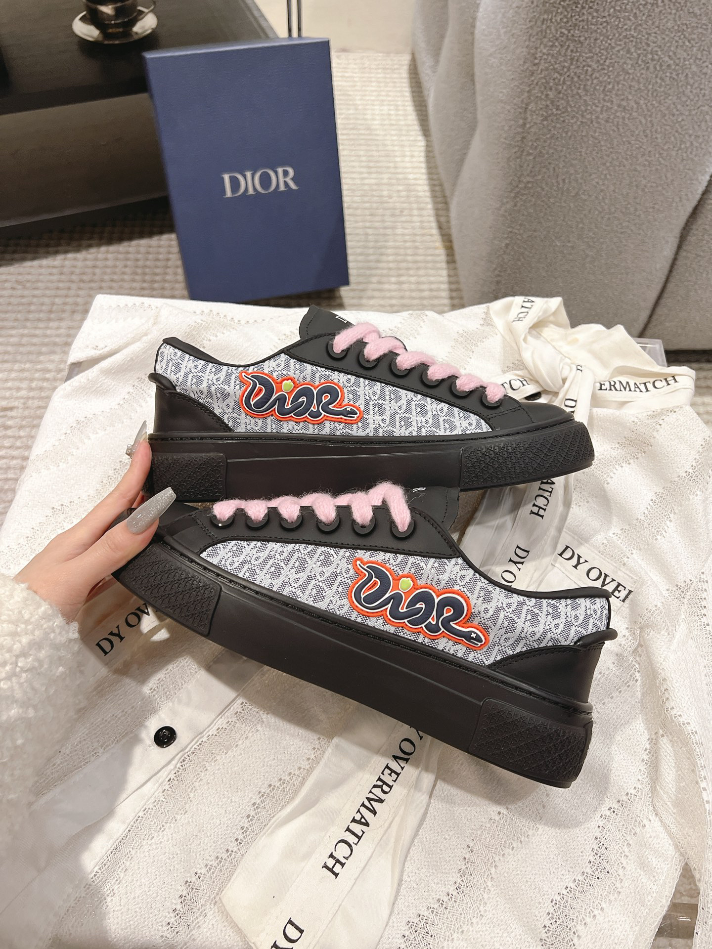 Dior B33 CD Diamond Low-Top Sneakers Black/Grey/Pink