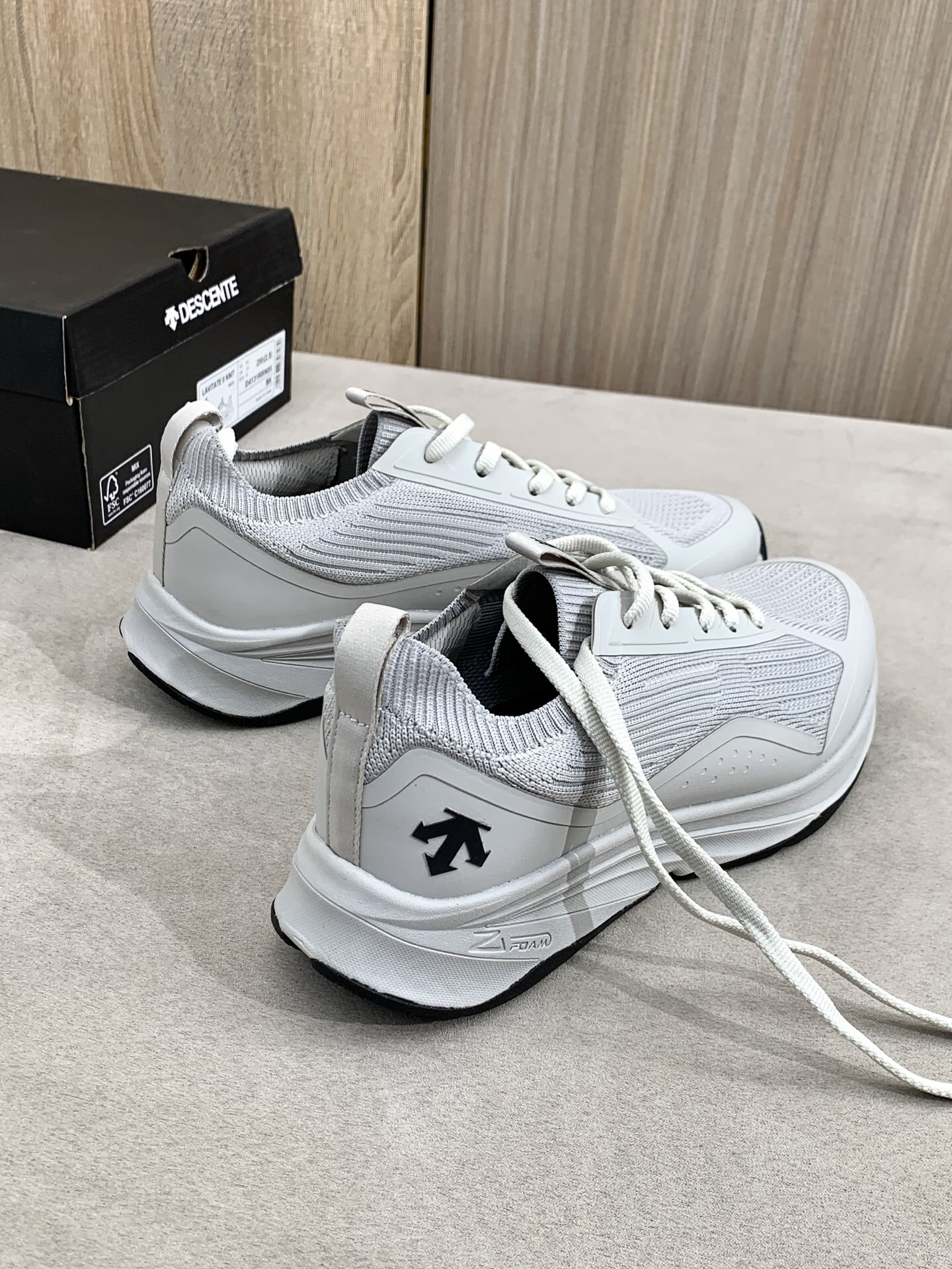 Descente Lavitate II Knit Running Shoes Grey