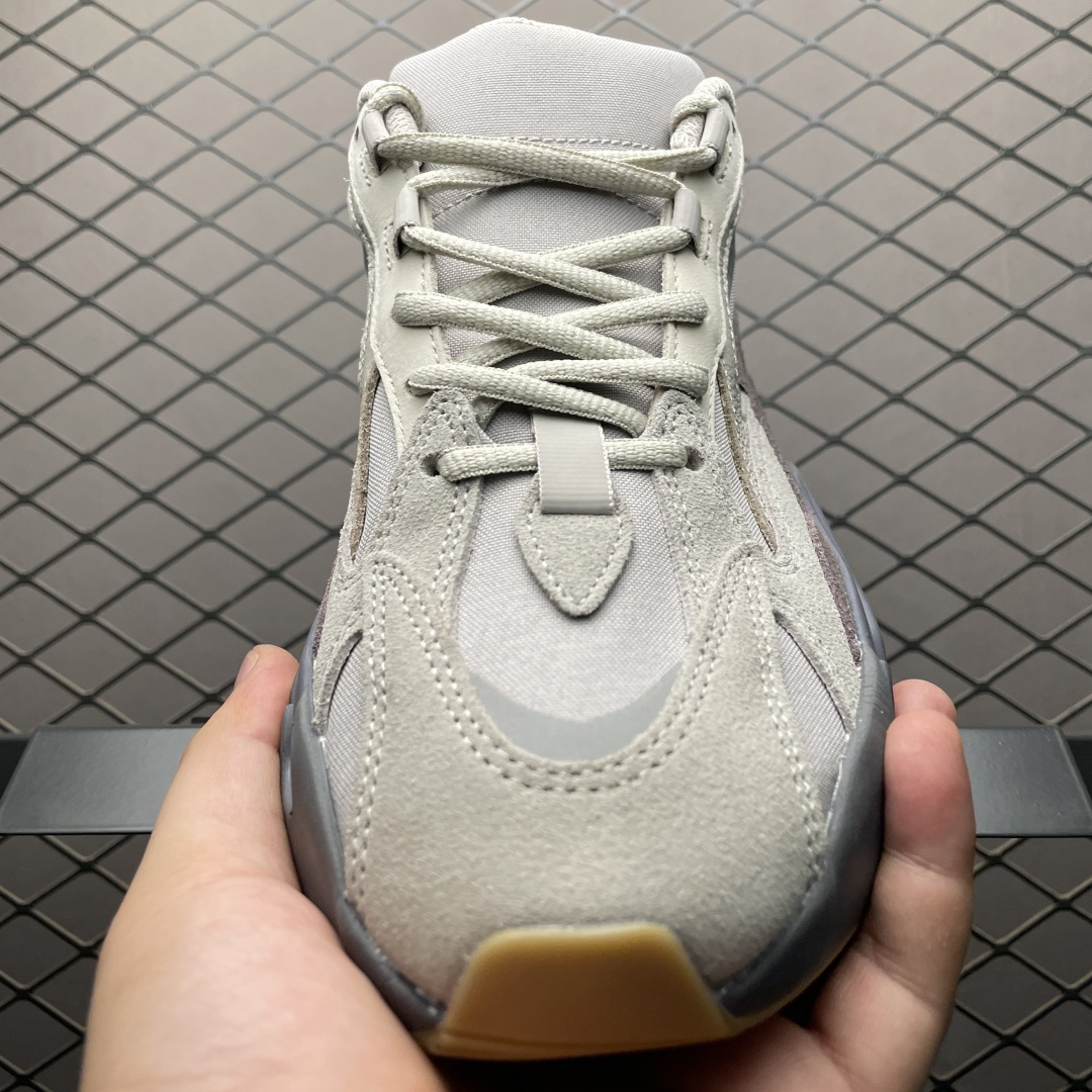 Adidas Yeezy 700 V2 FU7914 Sneakers Grey