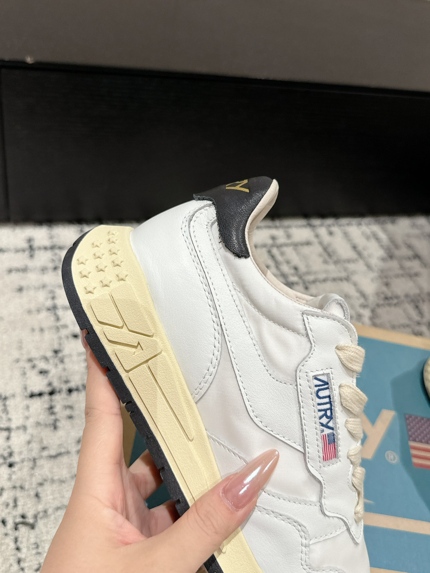 Autry Reelwind Retro Runner Sneakers White