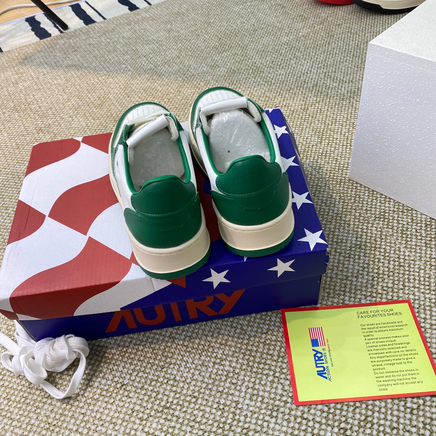 Autry Medalist Leather Sneakers Green/White