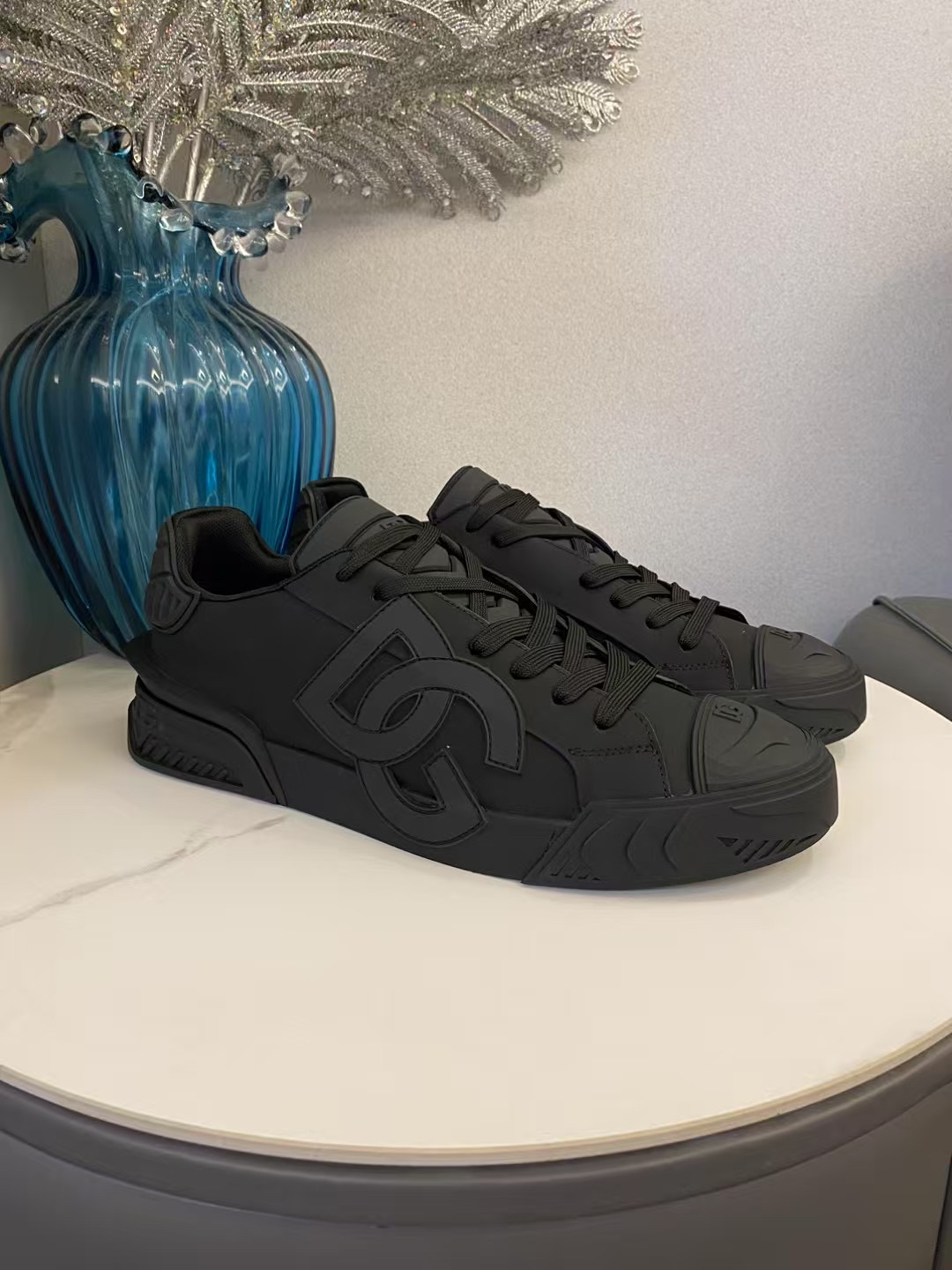 Dolce & Gabbana DG Logo Low-Top Sneakers Black