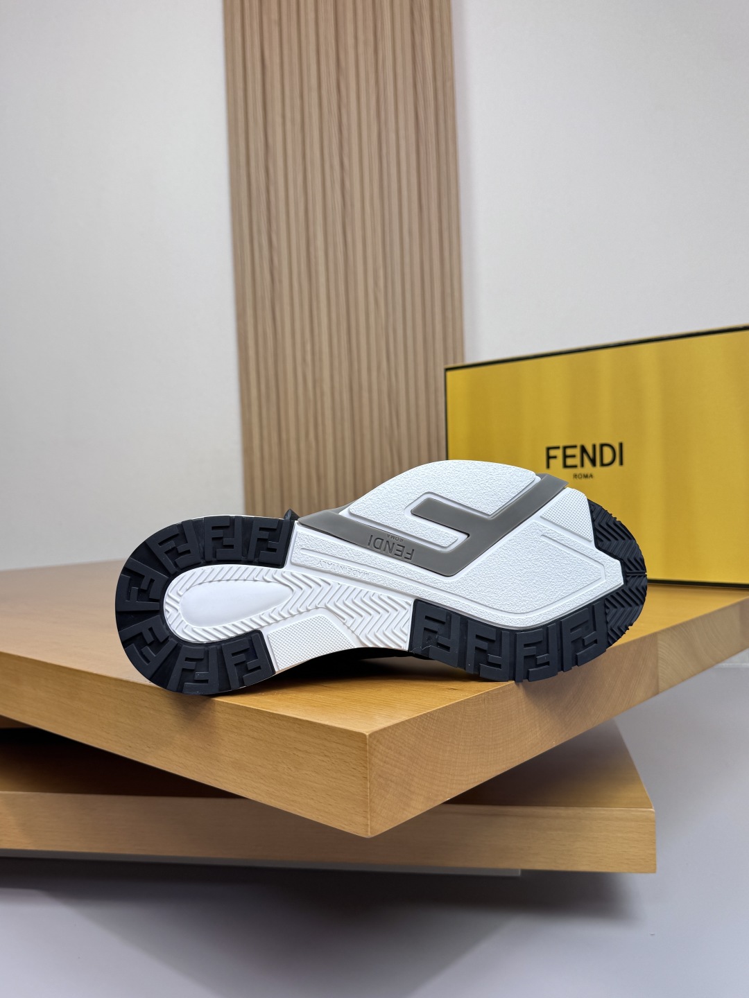 Fendi Flow Low-Top Sneakers Black