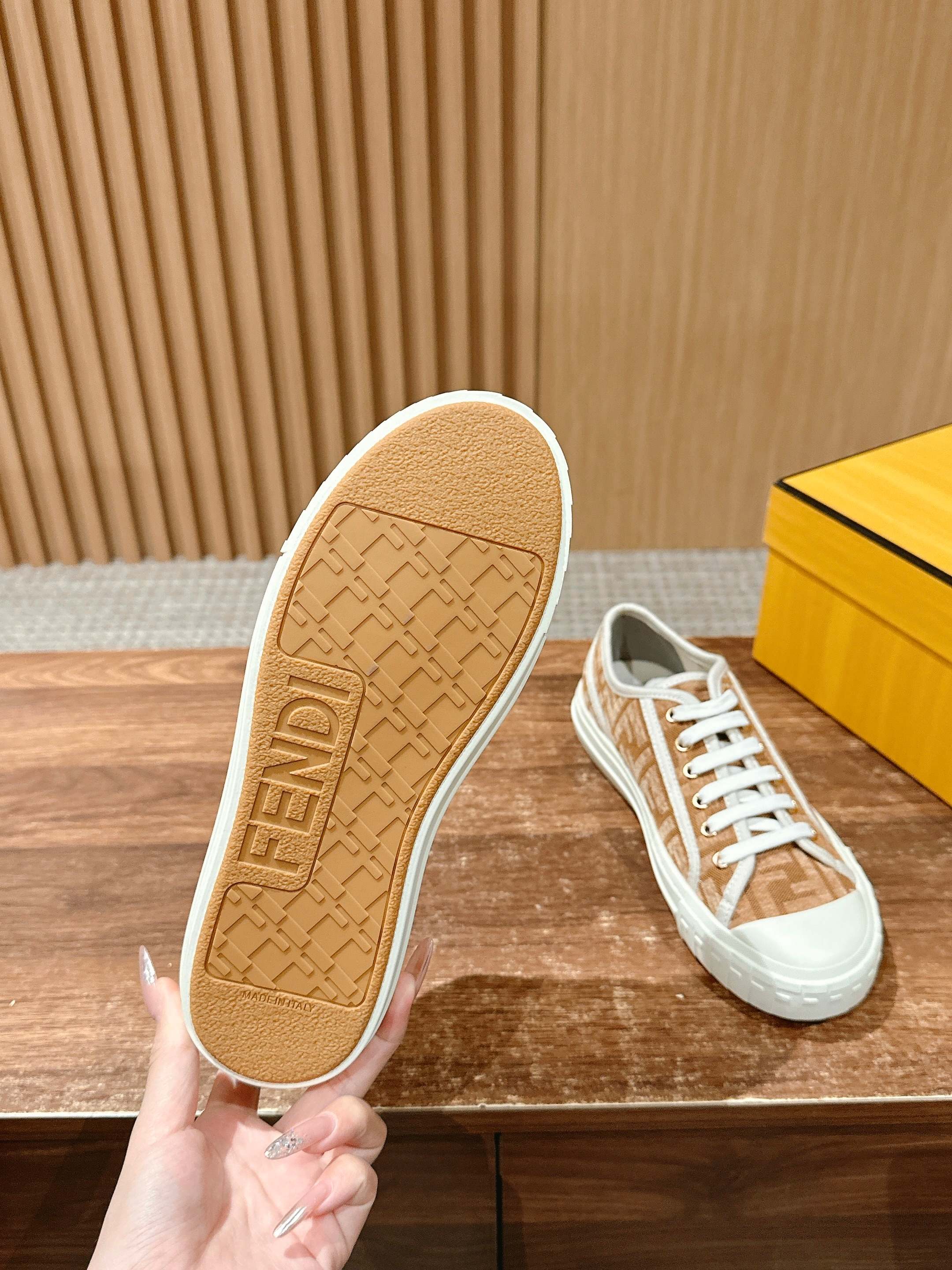 Fendi FF Canvas Low-Top Sneakers Brown