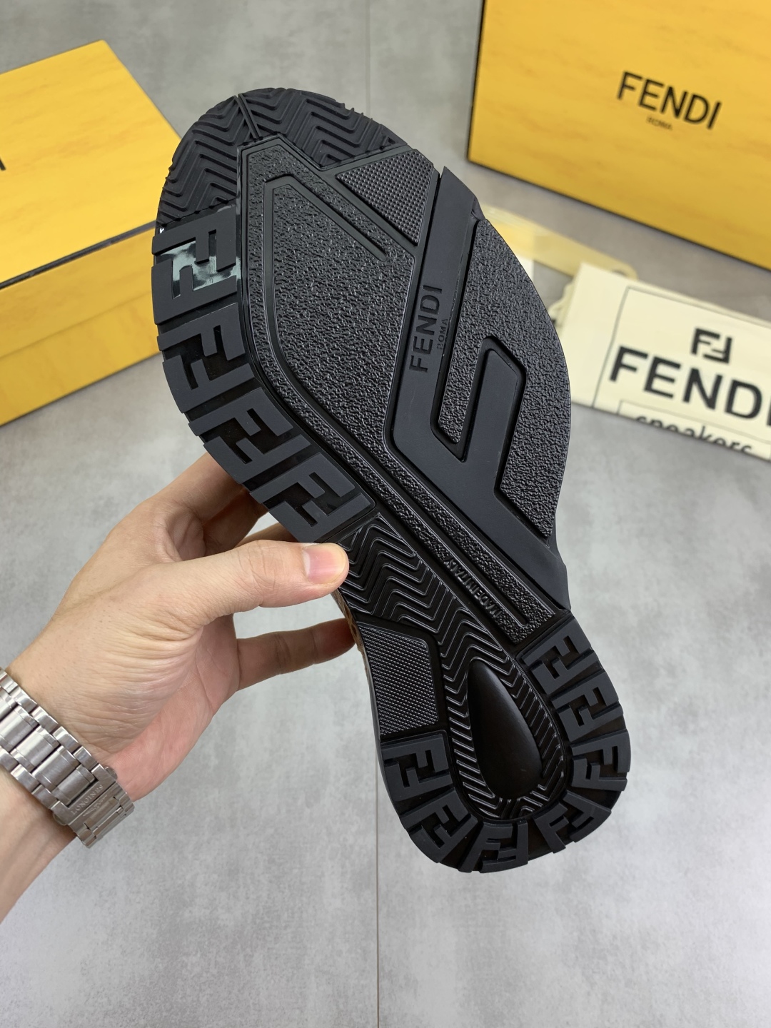 Fendi Flow Low-Top Sneakers Brown/Black