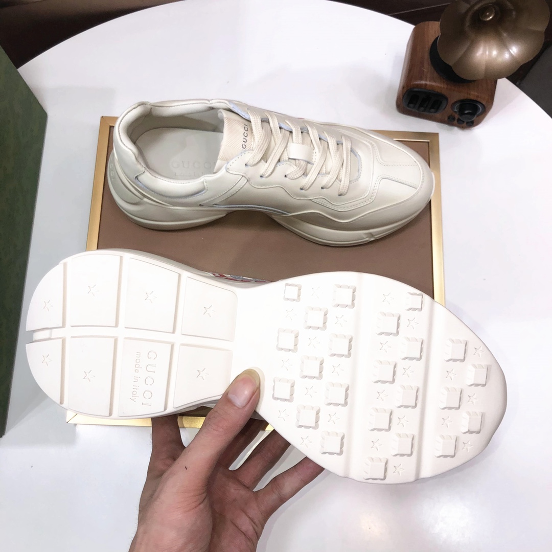 Gucci Chunky Logo Sneakers Beige