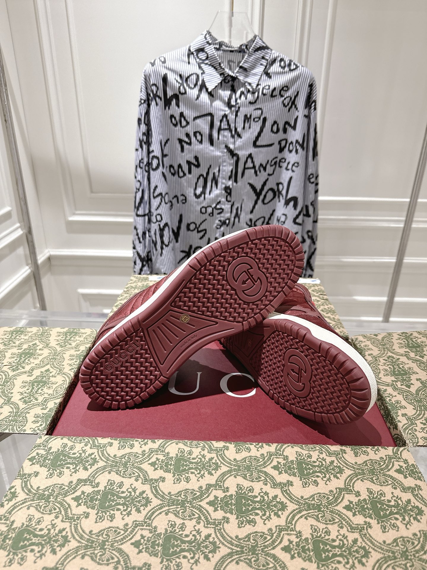 Gucci Vintage Low-Top Sneakers Burgundy