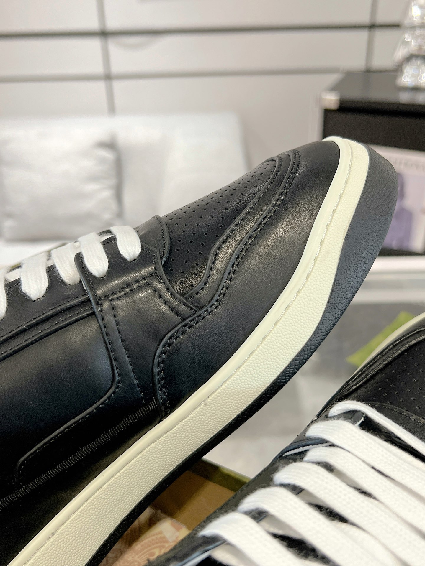 Gucci GG Logo Leather Sneakers Black
