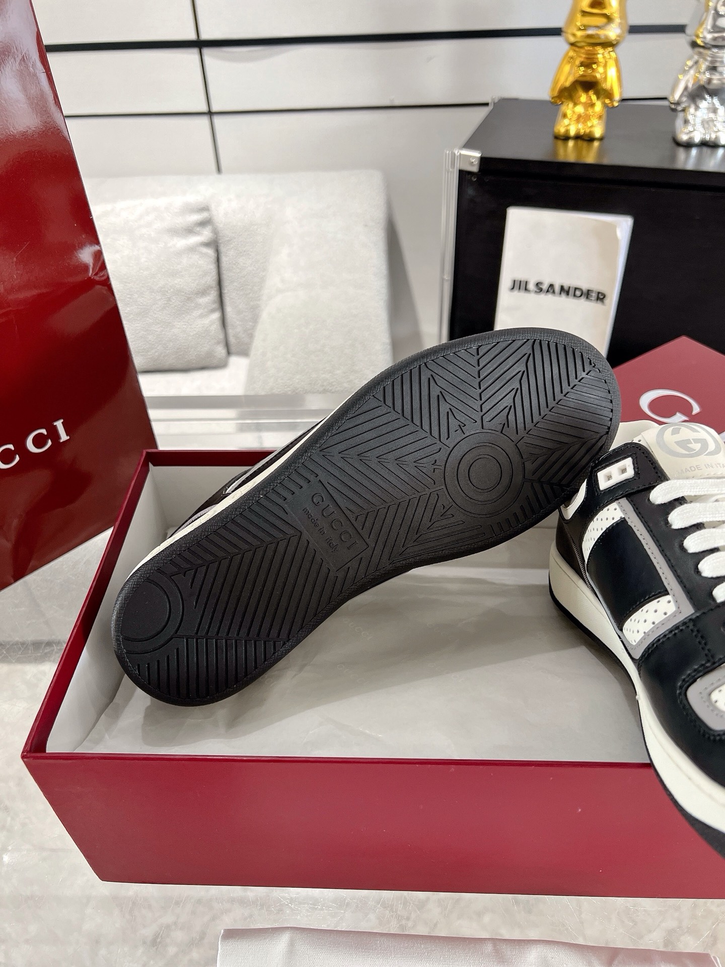 Gucci GG Retro Defense Sneakers Black/White