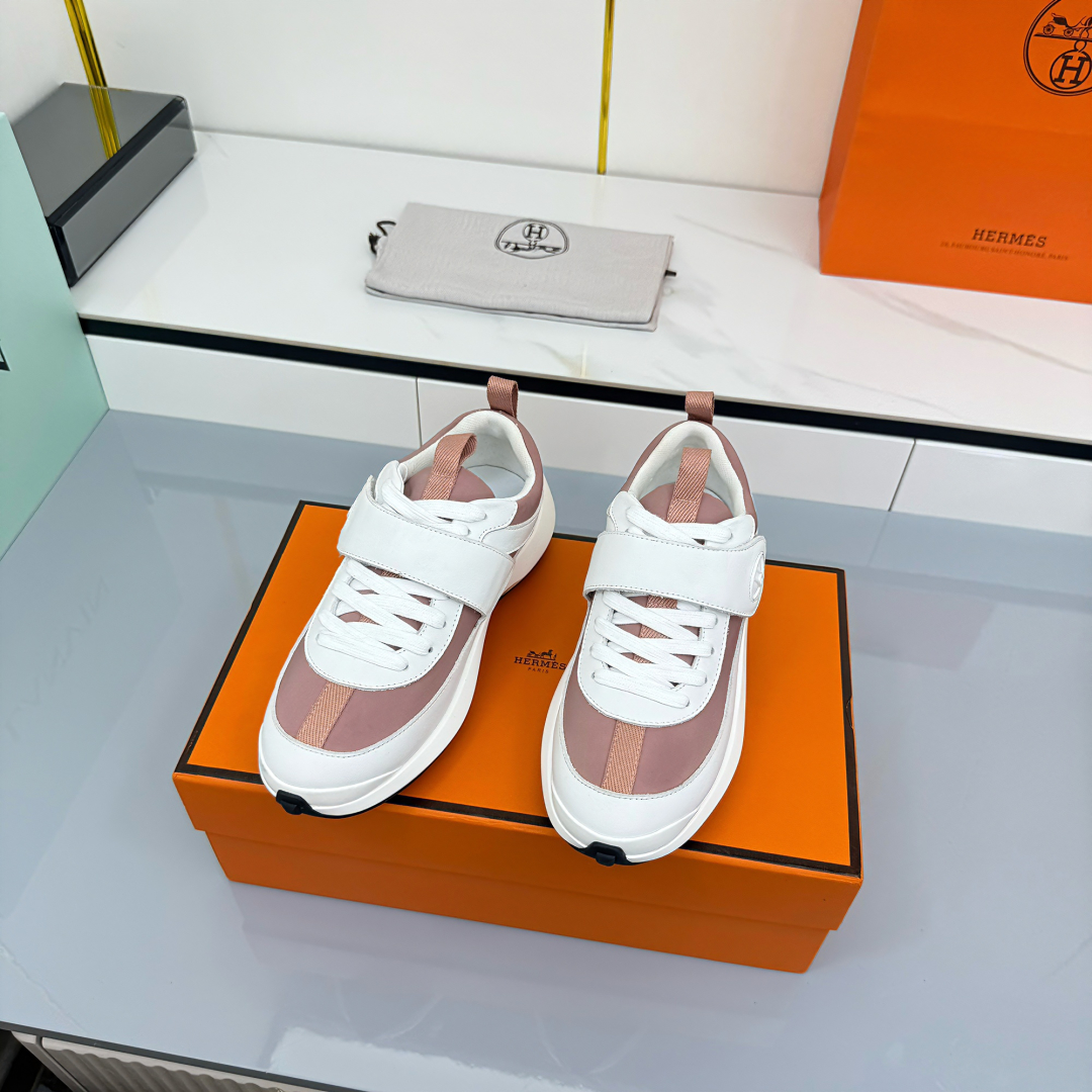 Hermes Loosneaker Leather Sneaker Pink