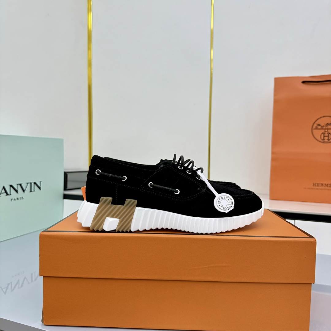 Hermes Loosneaker Leather Sneaker Black
