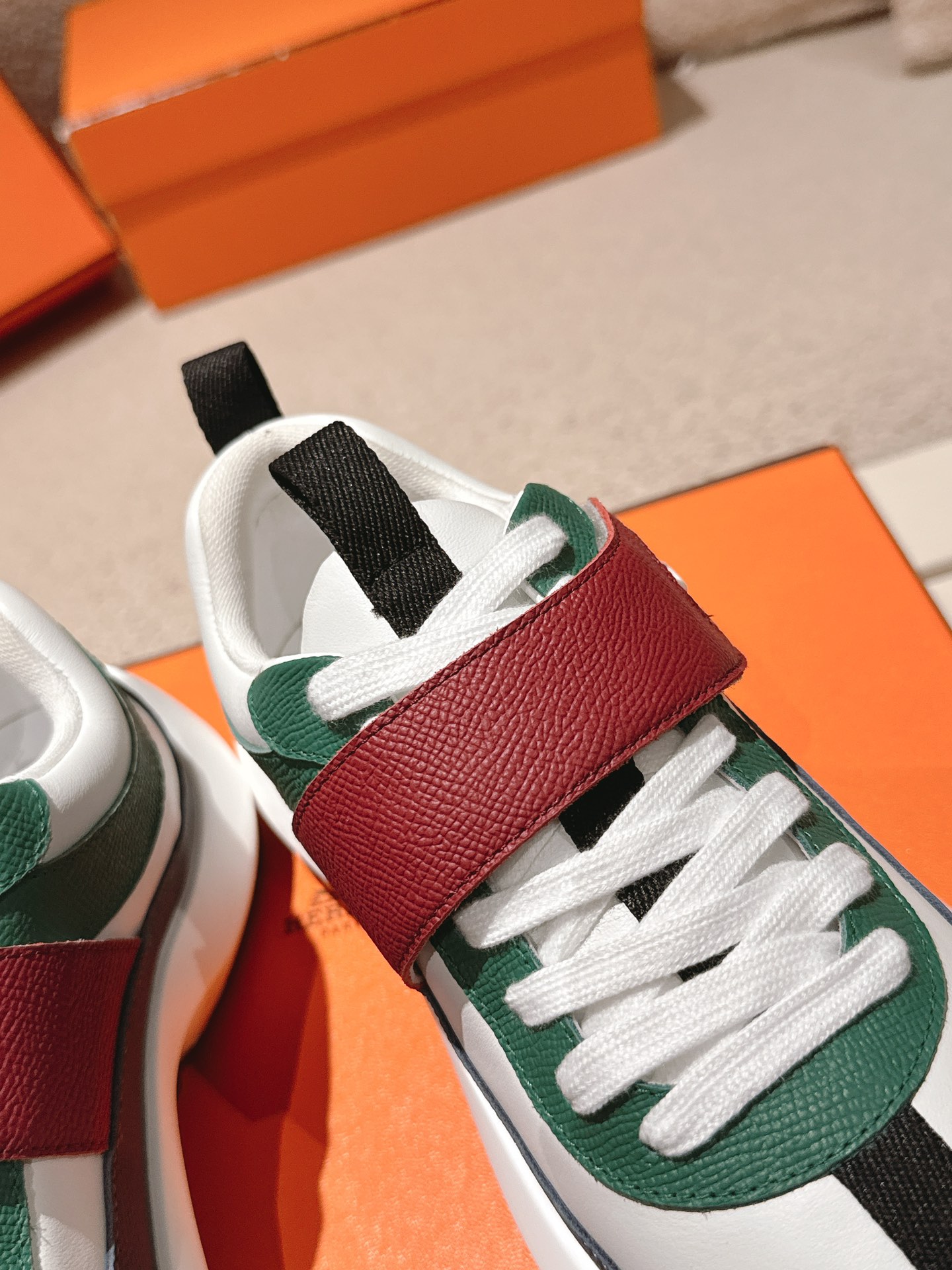 Hermes Leather Casual Sneakers Multicolor
