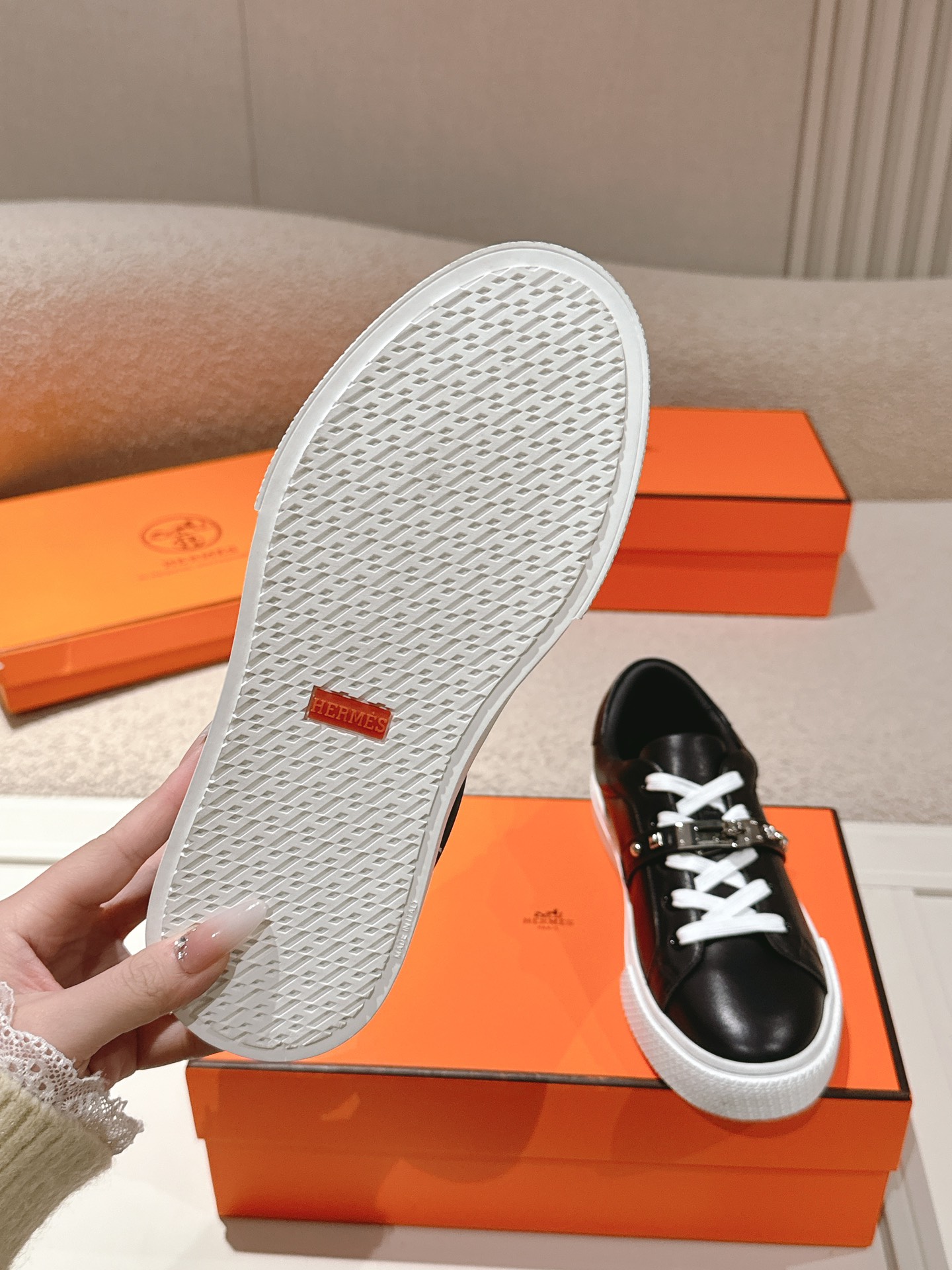 Hermes Kelly Buckle Low-Top Sneakers Black
