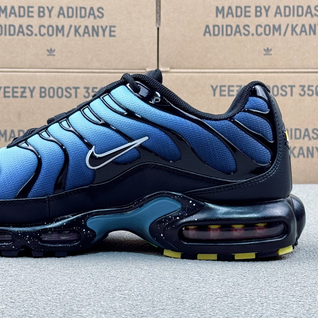 Nike Air Max Plus Drift TN Air Cushion Sneakers Blue/Black