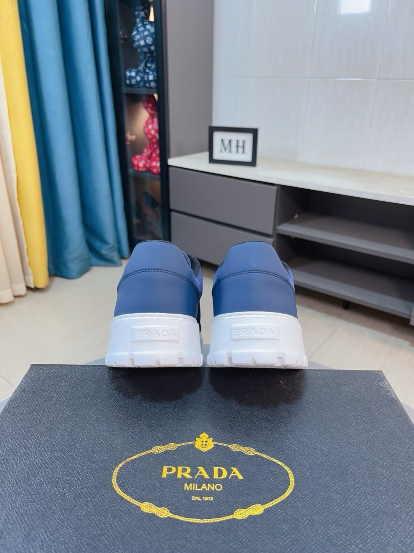 Prada Logo Low-Top Sneakers Multicolor