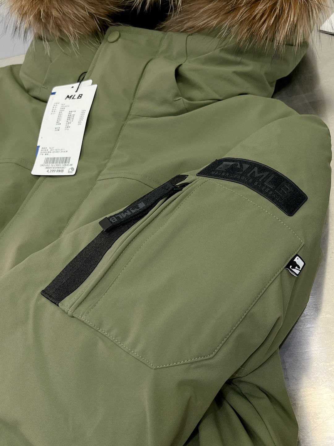 MLB NY Yankees Fur-Trim Down Parka Olive