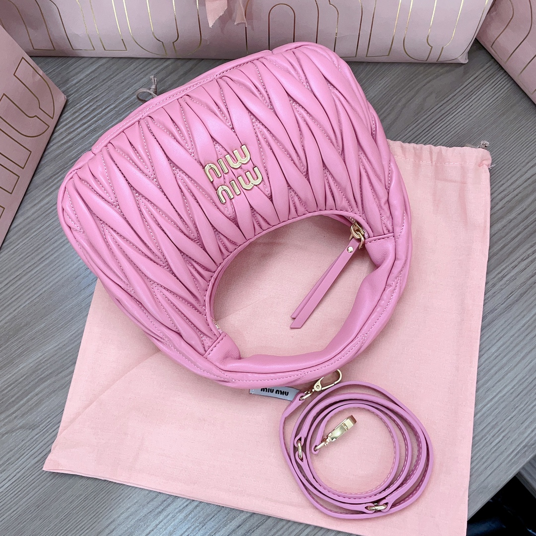 Miu Miu Miu Wander Matelasse Bag Pink