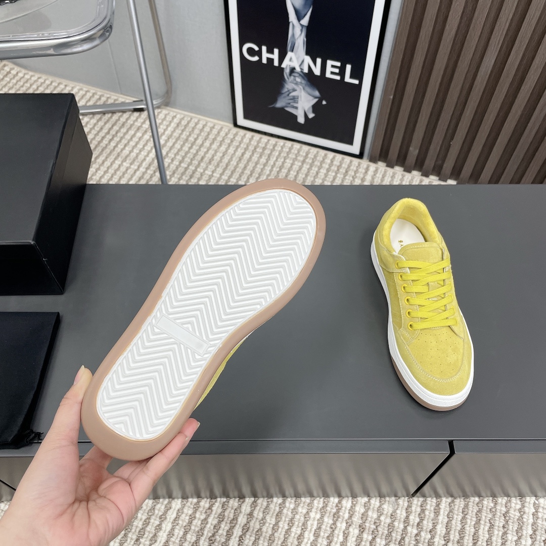 YSL Saint Laurent SL61 Low-Top Sneakers Yellow