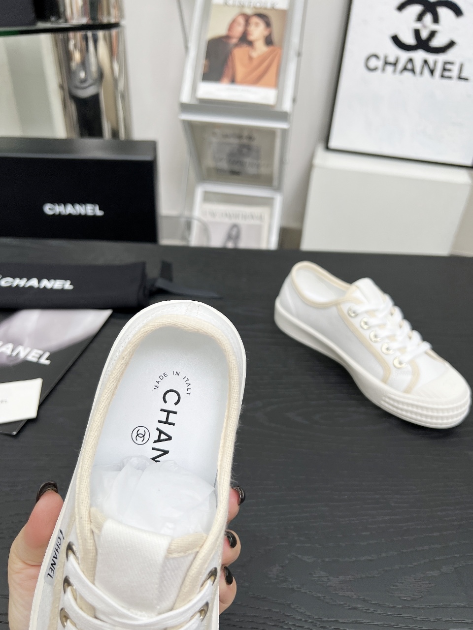 Chanel Vintage Low-Top Sneakers Off-White