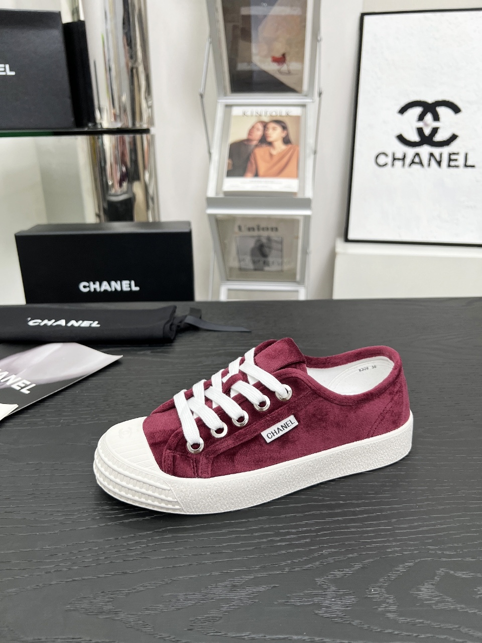 Chanel Vintage Low-Top Sneakers Burgundy