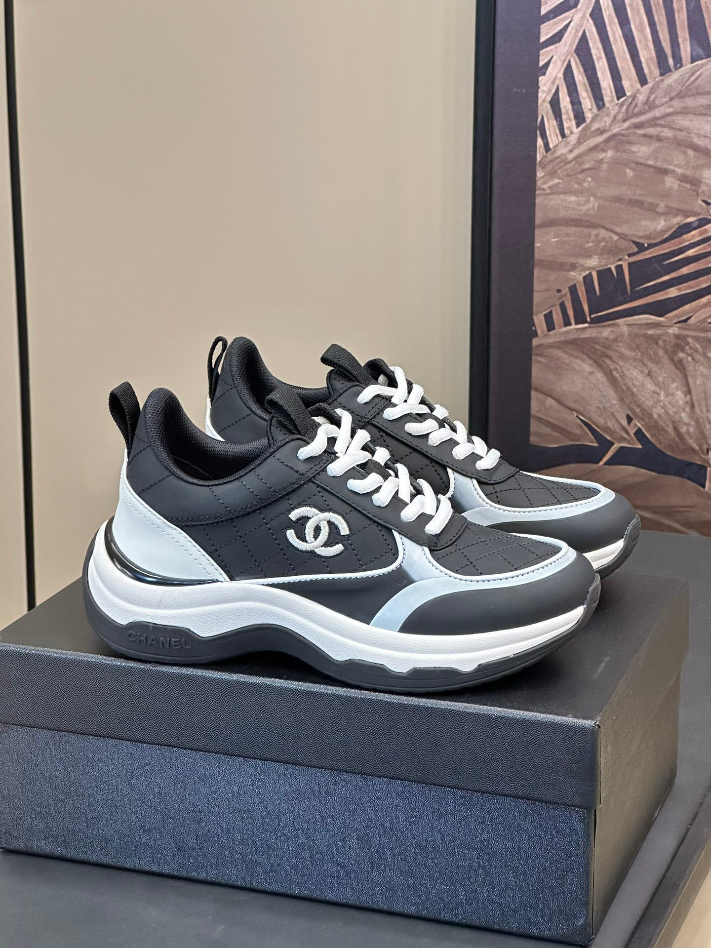 Chanel SS25 CC Logo Sneakers Black/White