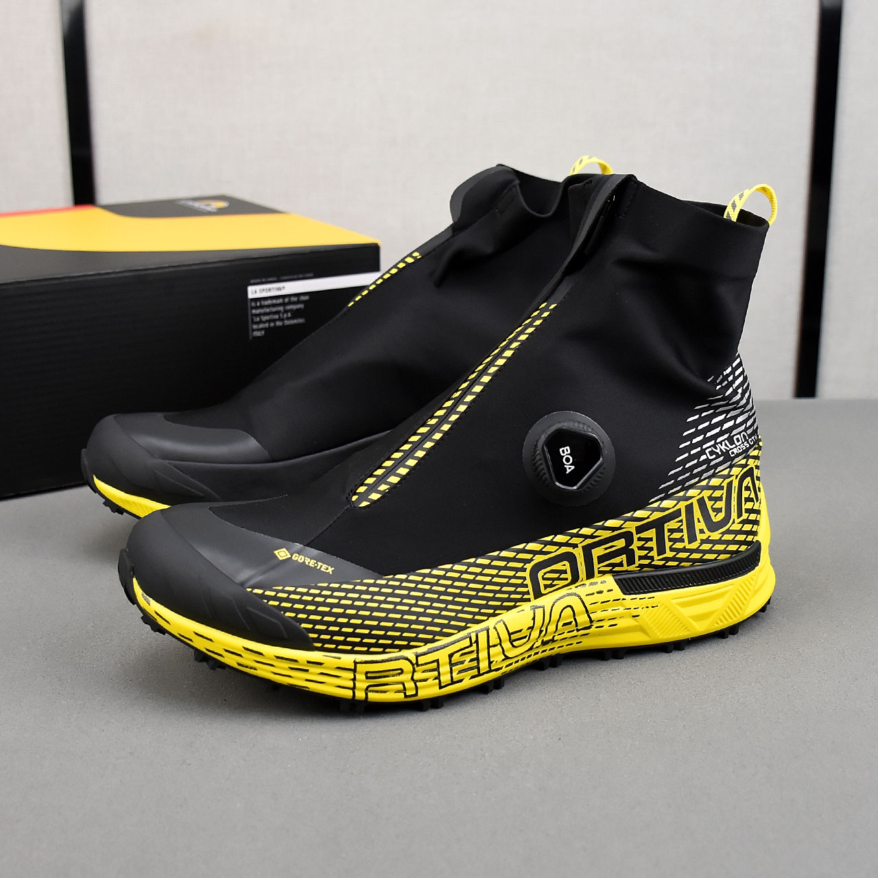 La Sportiva Equilibrium ST GTX Boots Black/Yellow