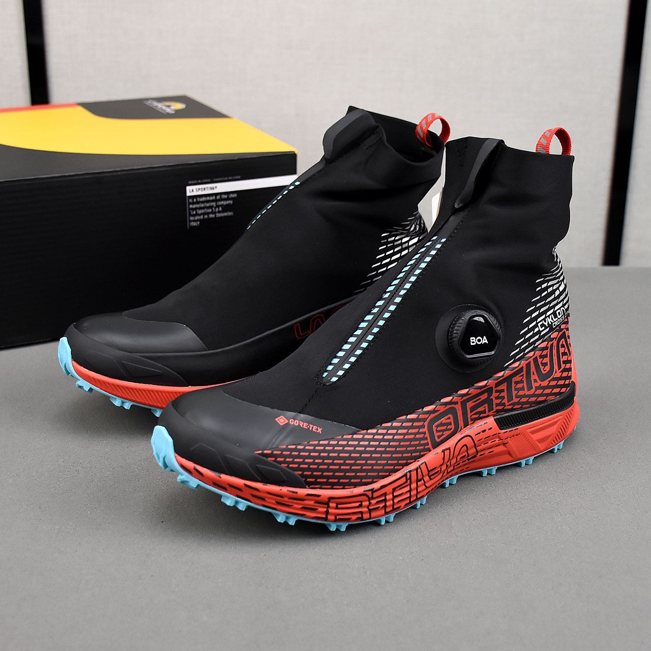 La Sportiva Cyklon GTX Boots Black/Red/Blue