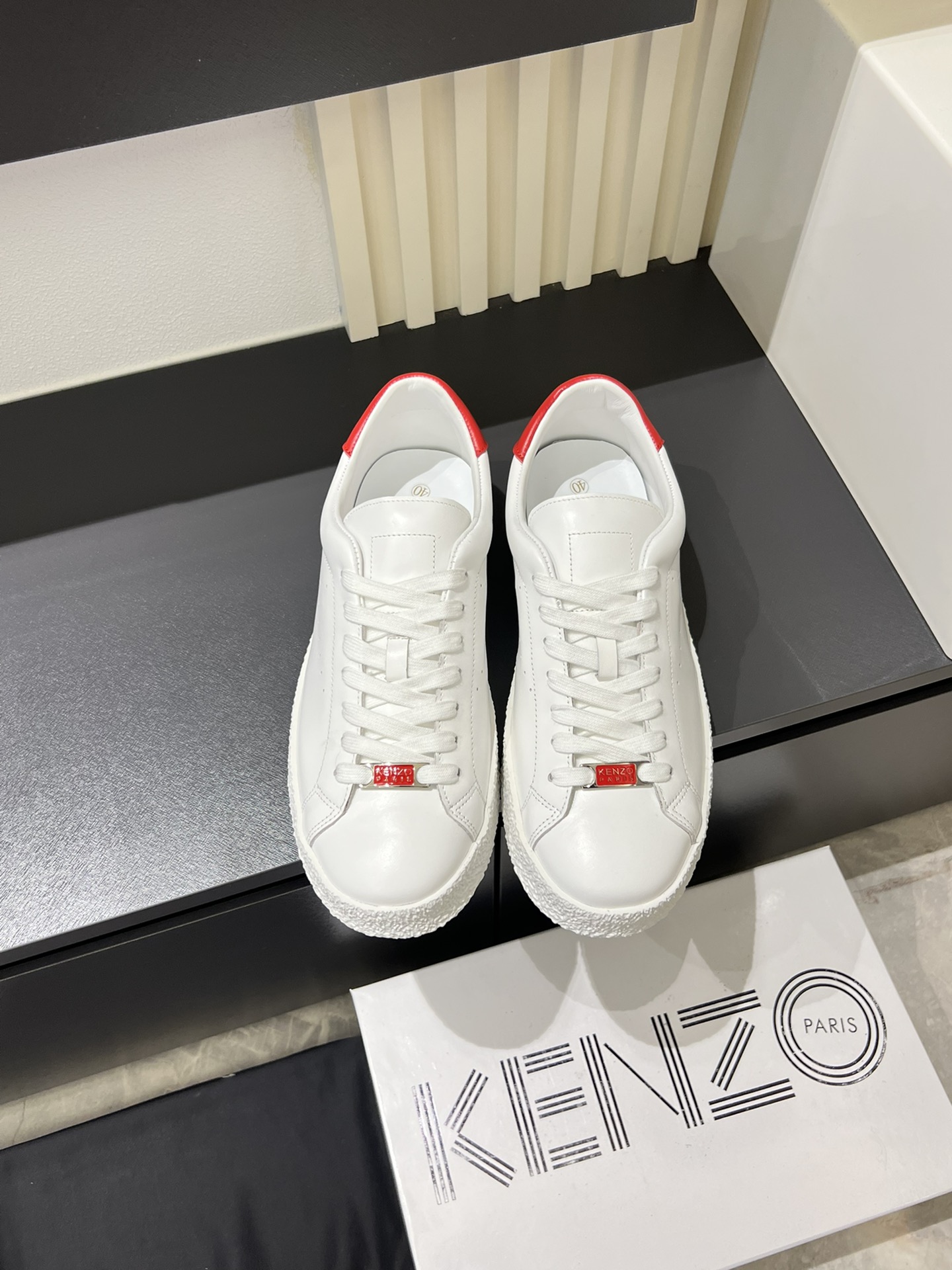 Kenzo Men's Leather Low-Top Sneakers White/Red