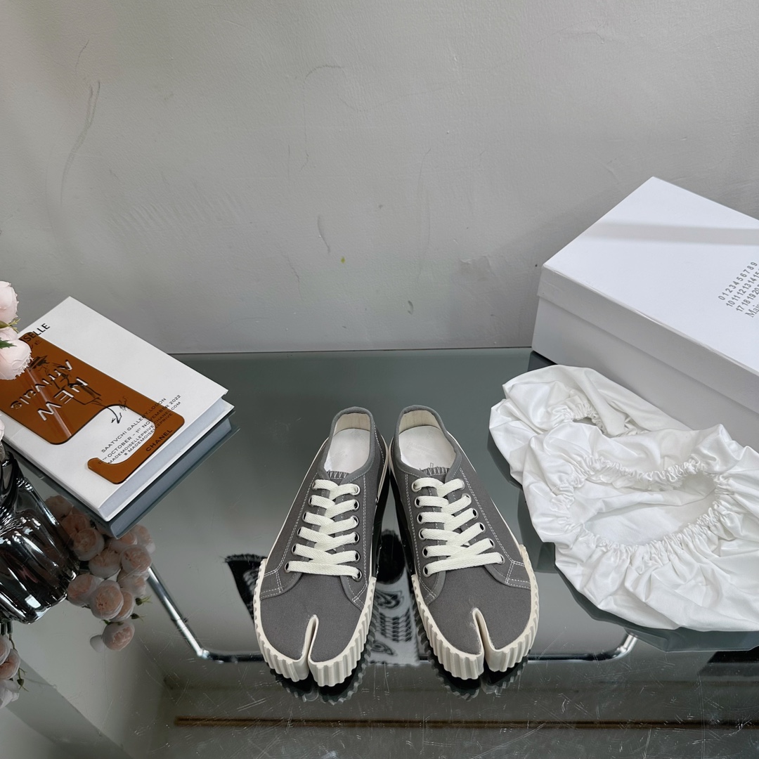 Maison Margiela MM6 Tabi Canvas Sneakers Gray
