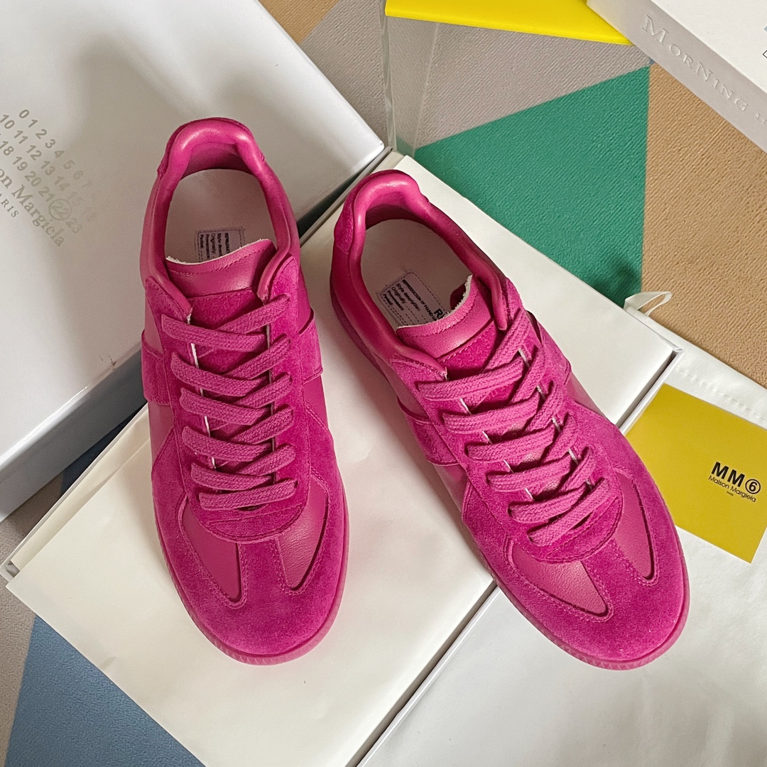 MM6 Maison Margiela T-Toe Trainers Pink