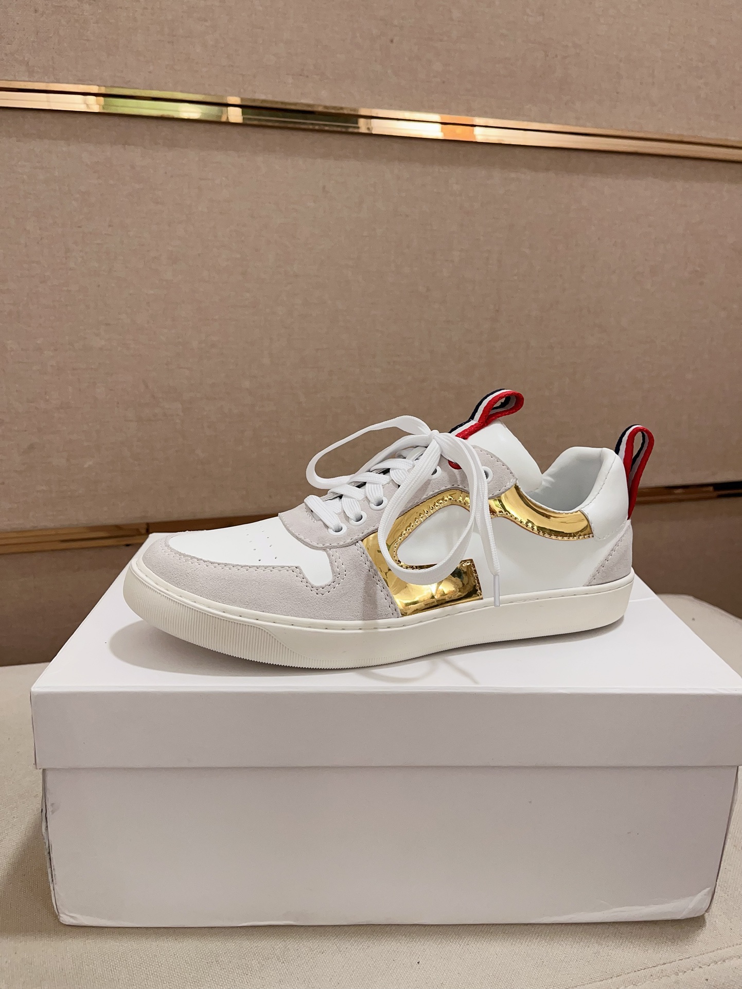 Moncler Lunarove Sneakers Gold/White