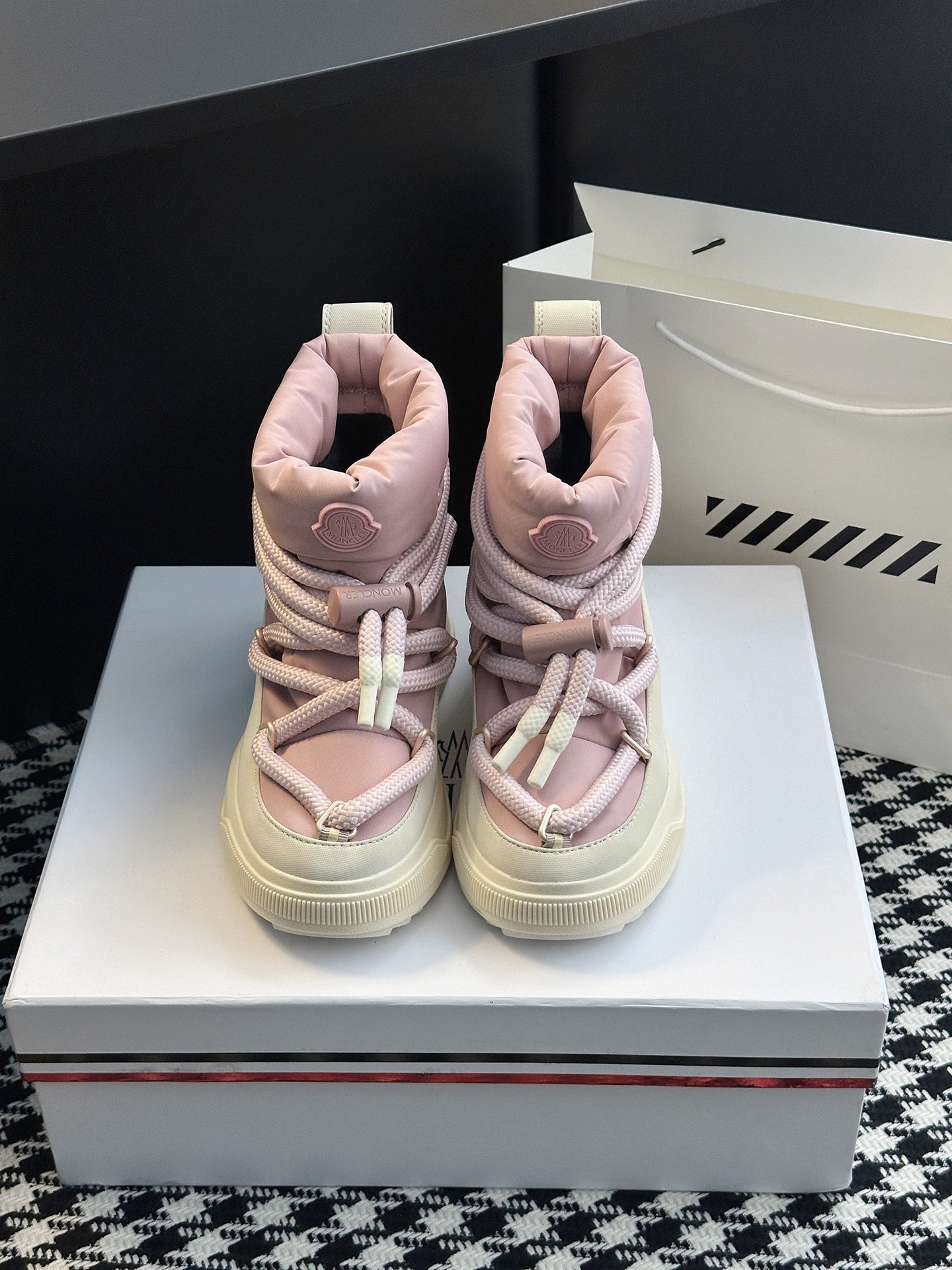Moncler Altive Mid Snow Boots Pink
