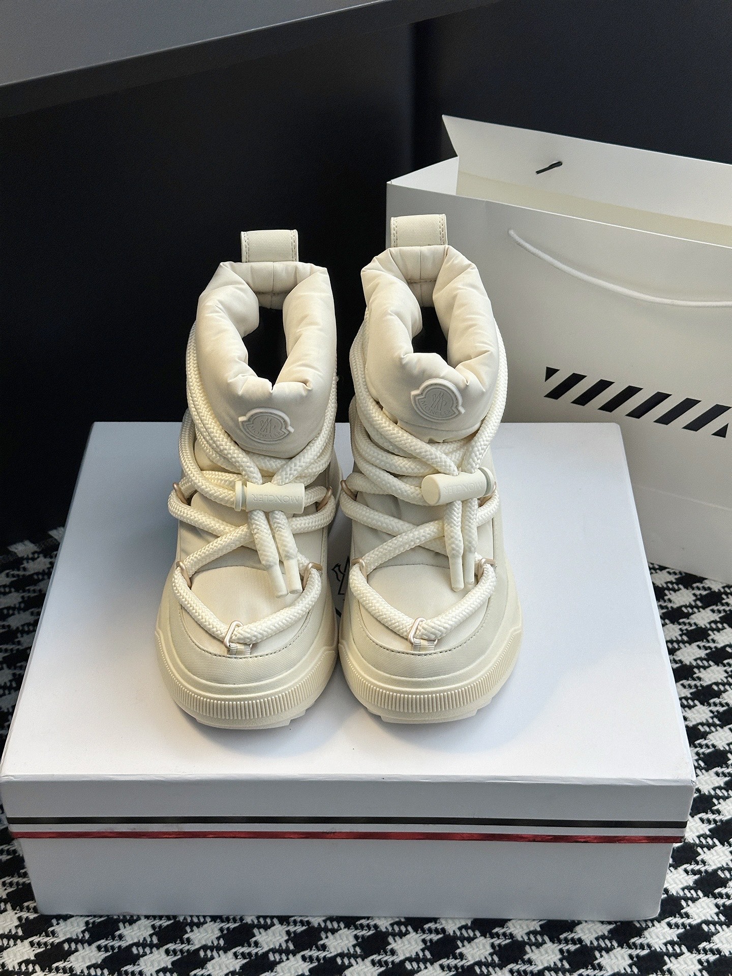 Moncler Altive Mid Snow Boots White