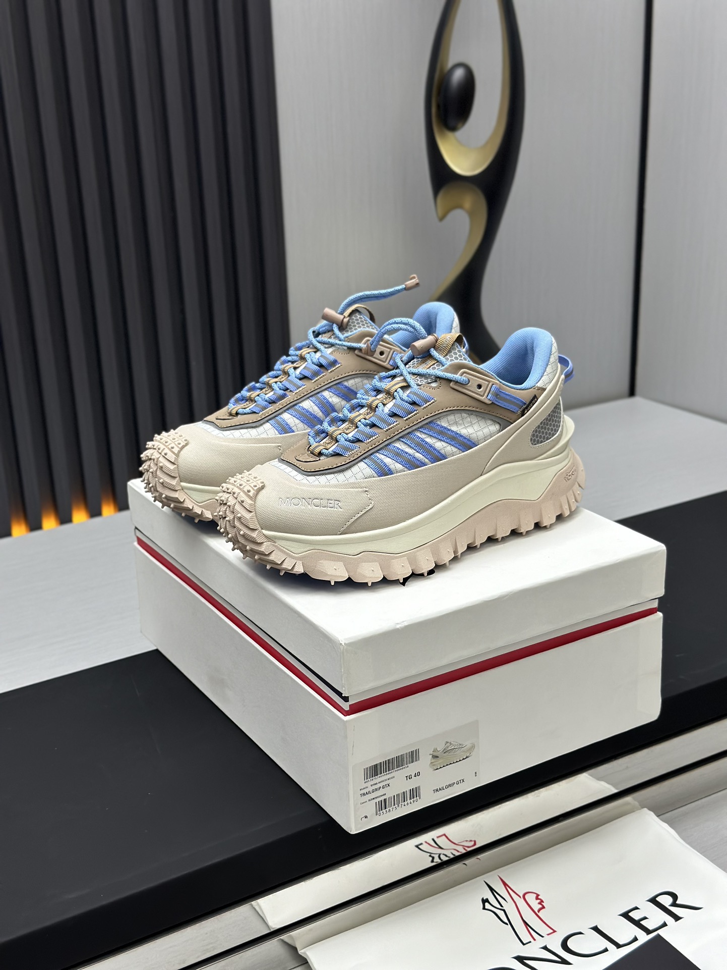 Moncler Trailgrip GTX Sneakers Beige/Blue