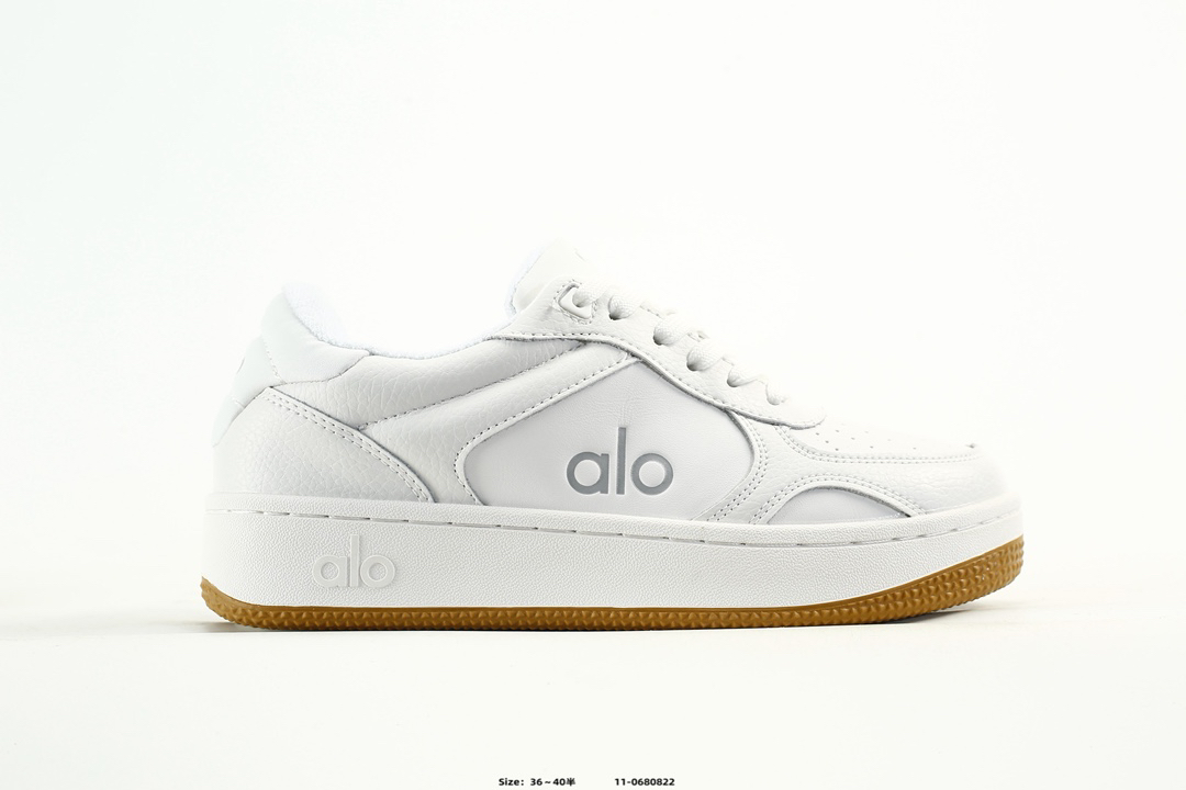 Alo Yoga Runner Low-Top Sneaker Multicolor