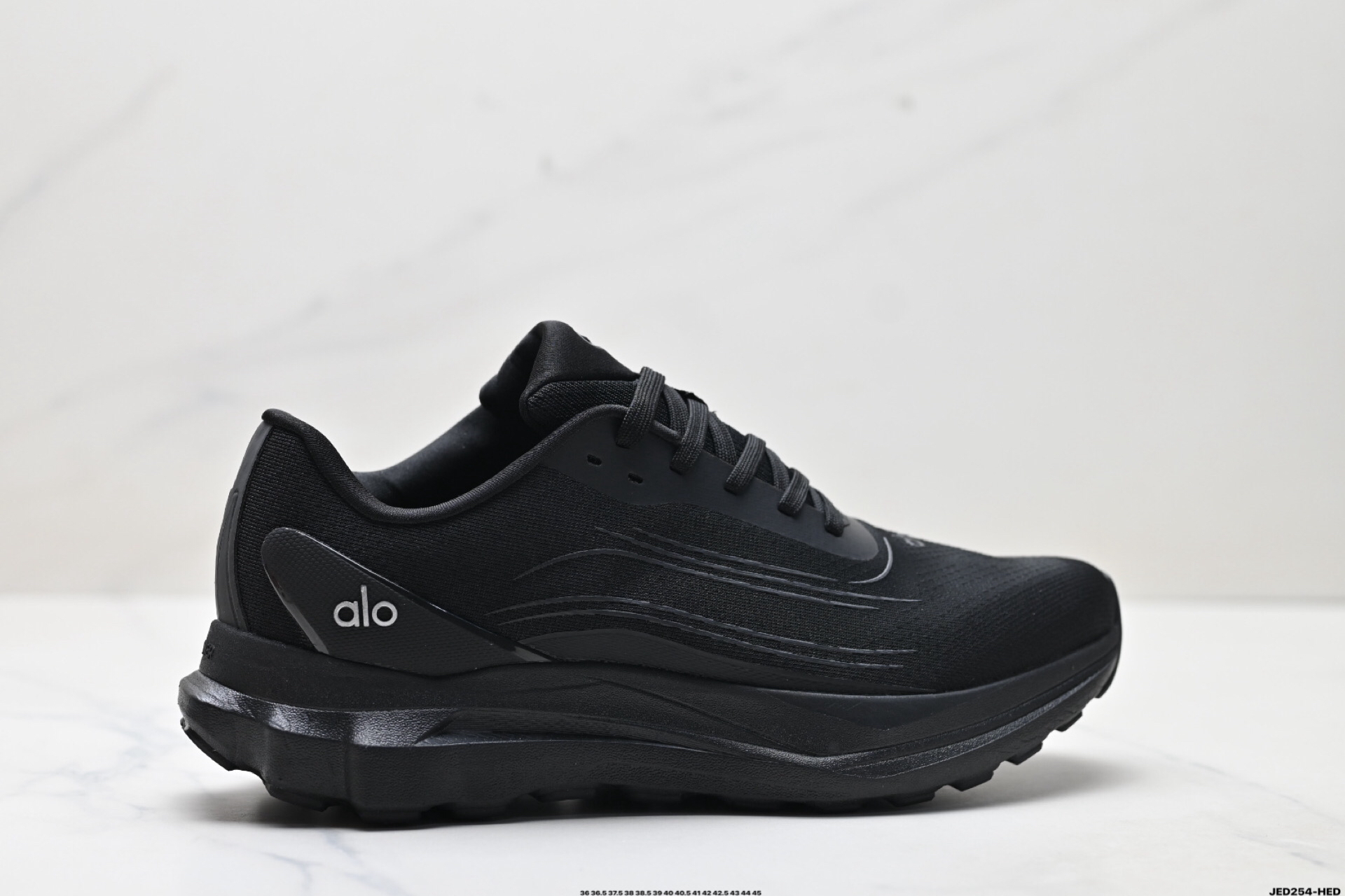Alo Yoga Runner Low-Top Shoes Black