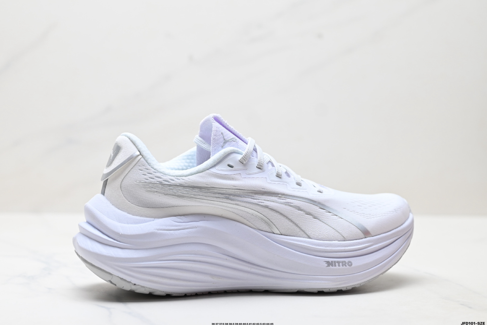 Puma Deviate NITRO Running Shoes White