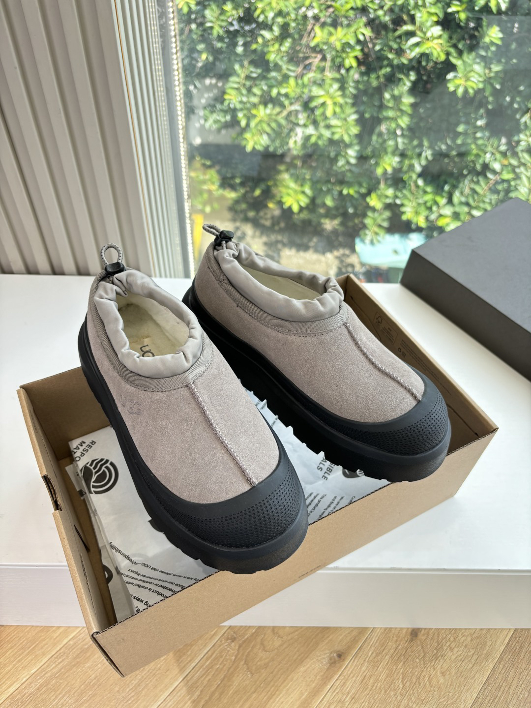 UGG Tasman Lug Suede Slippers Grey