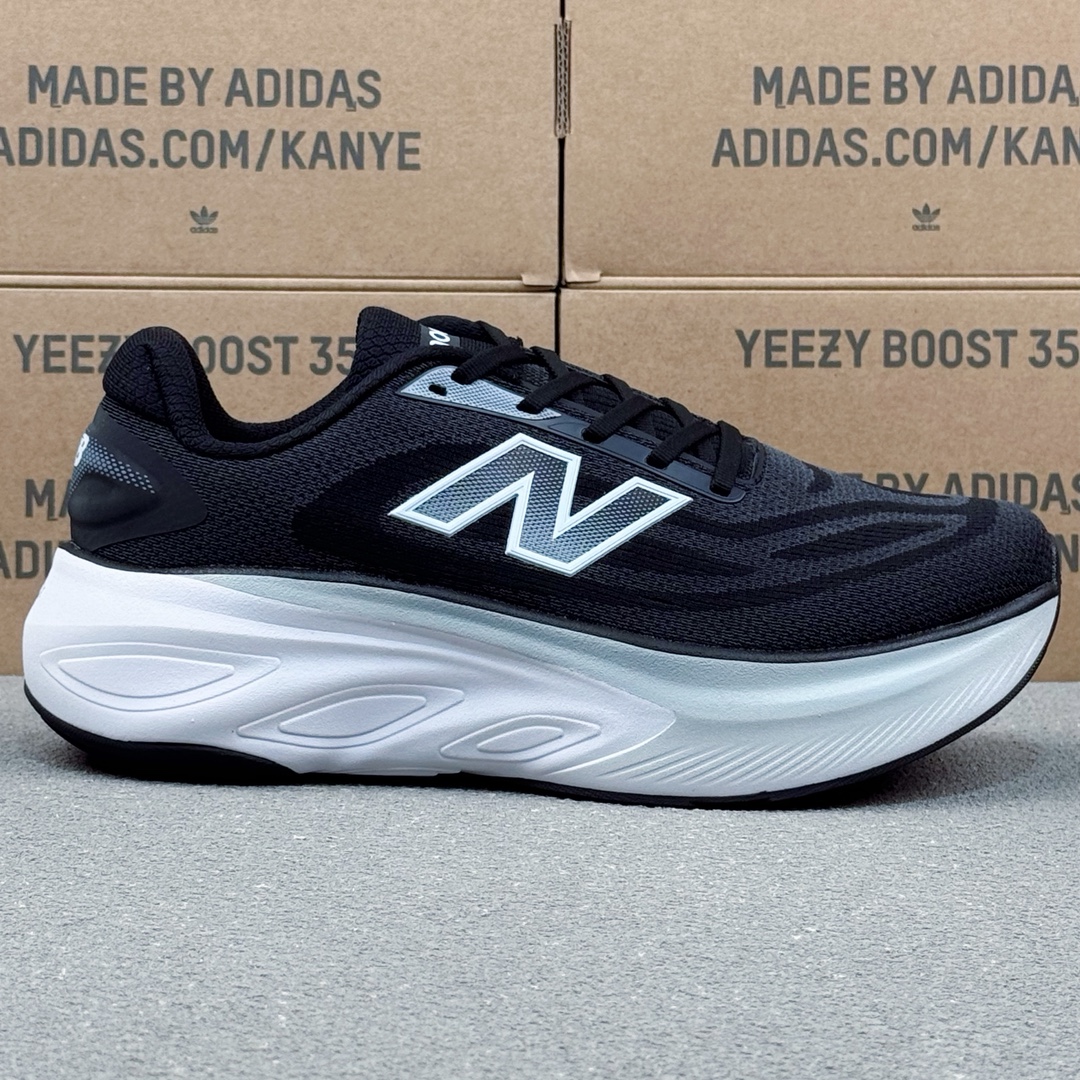 New Balance FuelCell Runner Sneakers Black/White