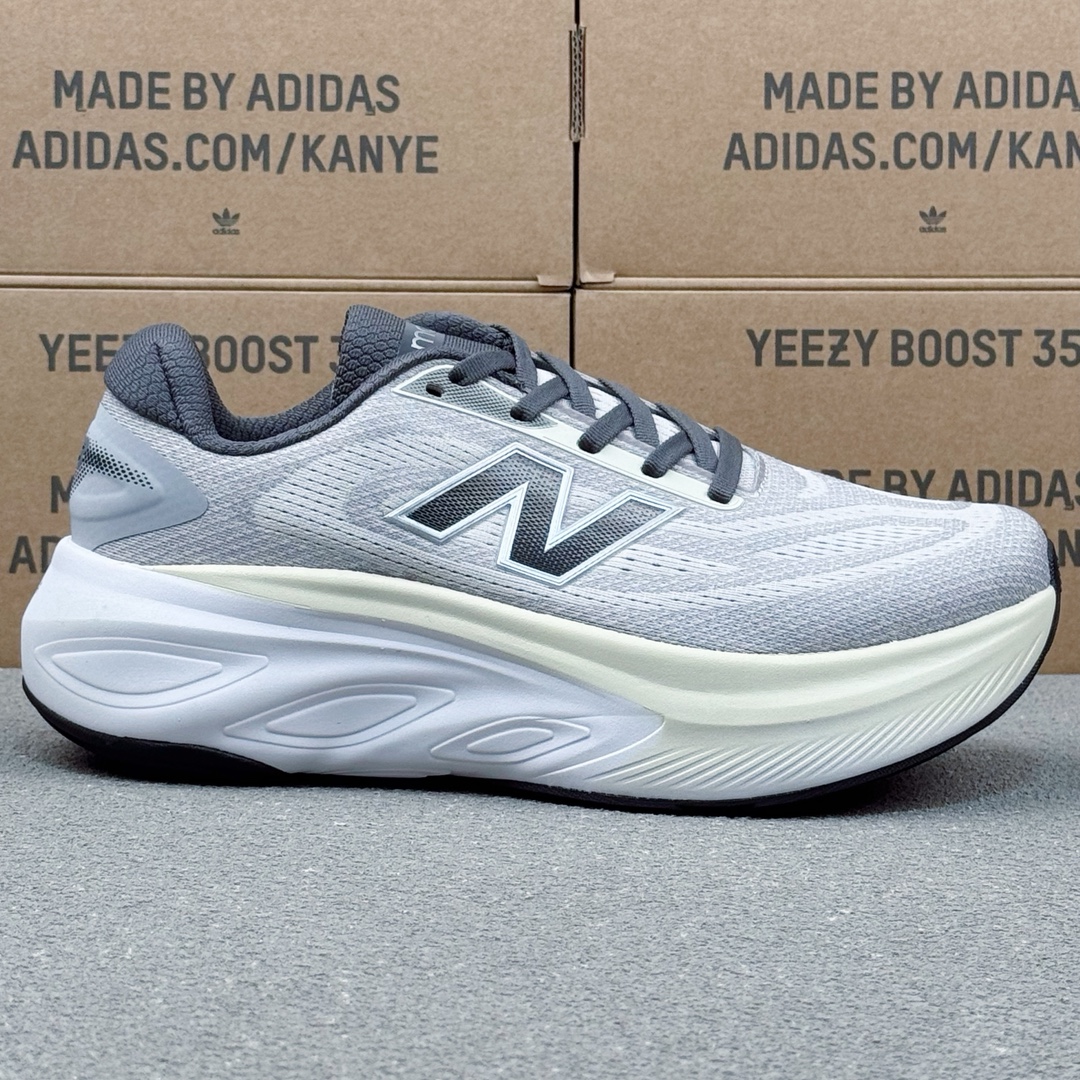 New Balance Fresh Foam Runner Sneaker Grey