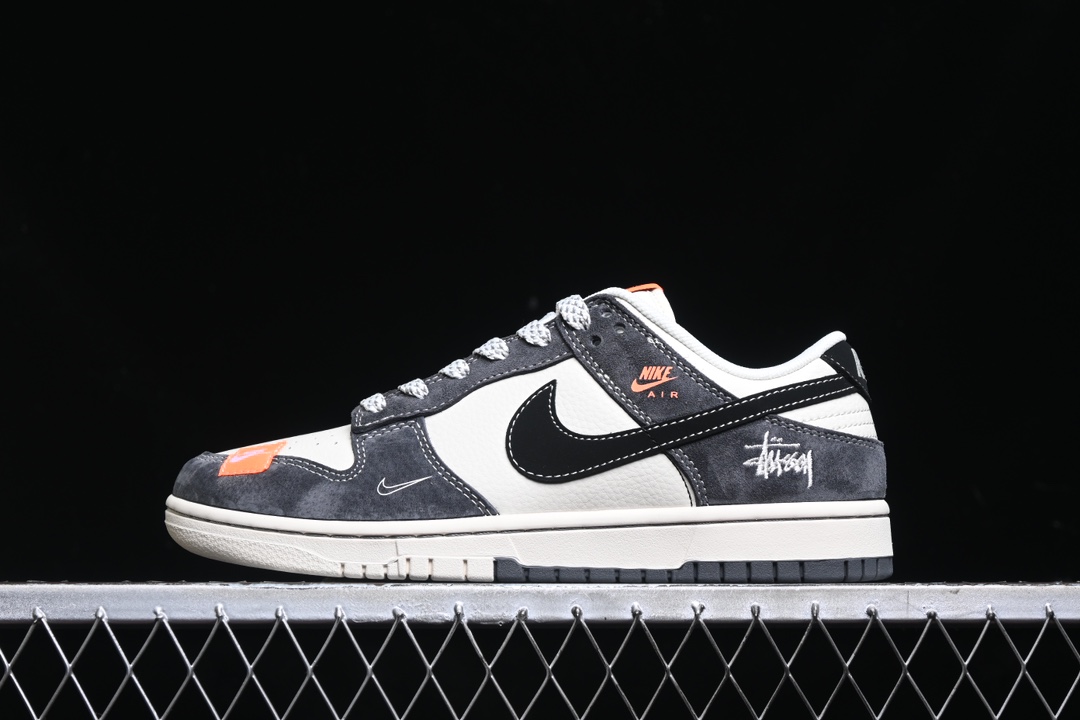 Nike SB Dunk Low x Stussy Suede Skate Shoes Gray