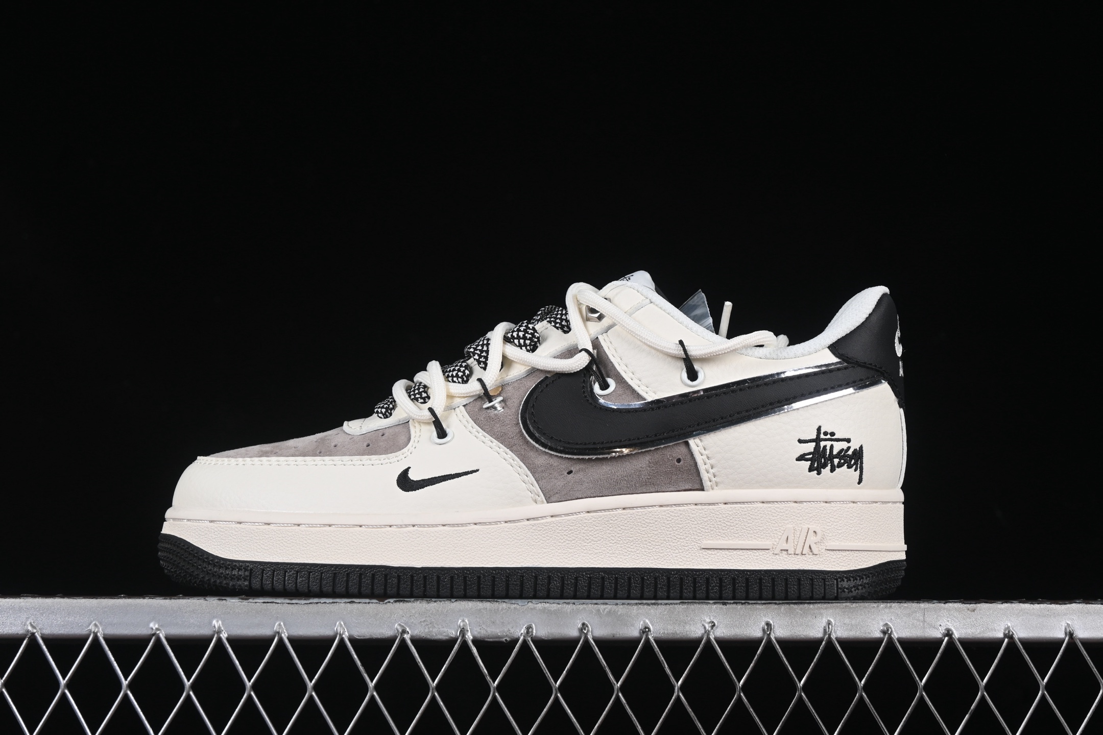 Nike Air Force 1 Low x Stussy Sneakers Beige/Black/Gray