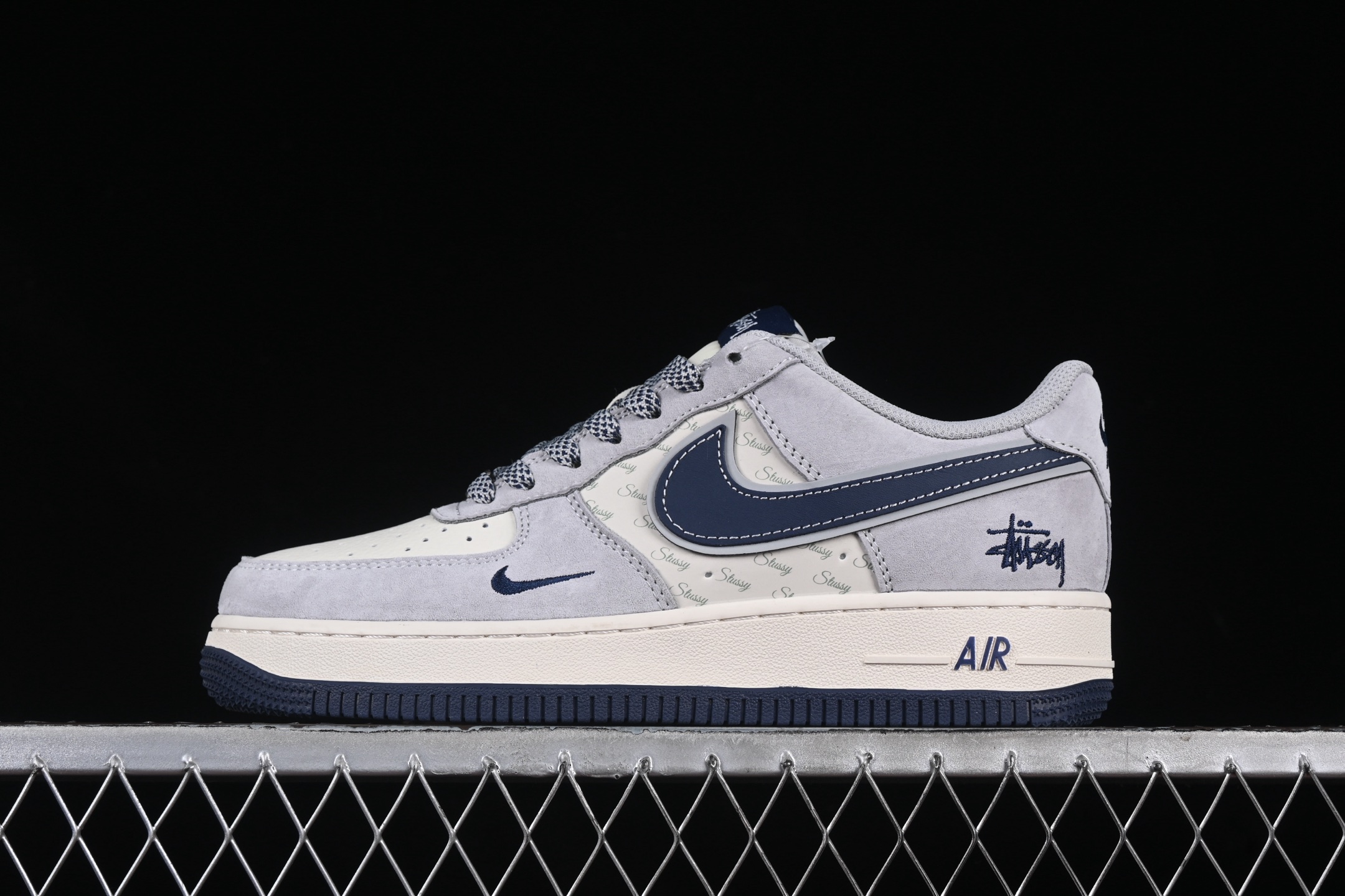 Nike Air Force 1 '07 Low Stussy Collab Sneakers Grey Blue
