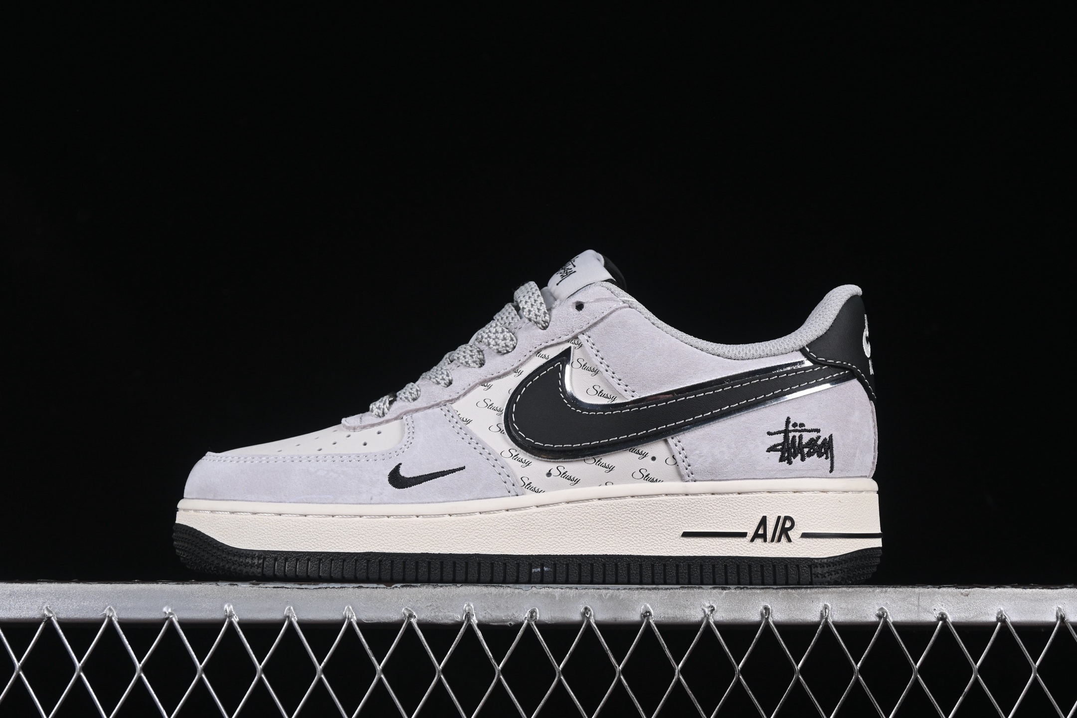 Nike Air Force 1 '07 Low x Stussy Sneakers Grey/Black