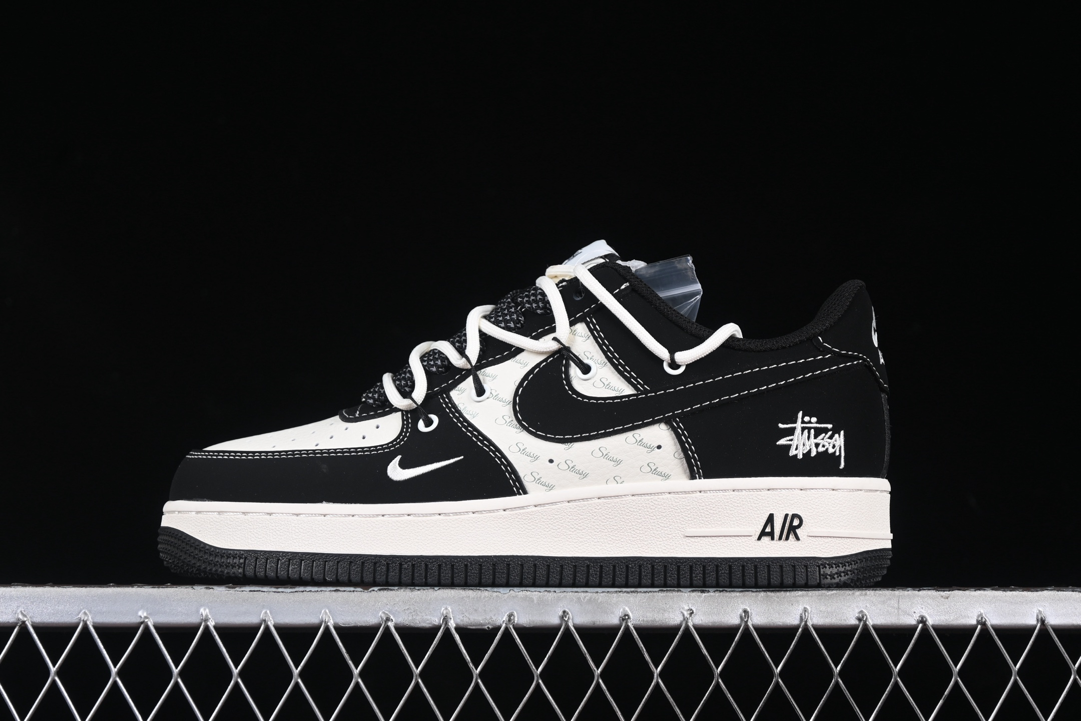 Nike Air Force 1 '07 x Stussy Low Sneakers Black/White