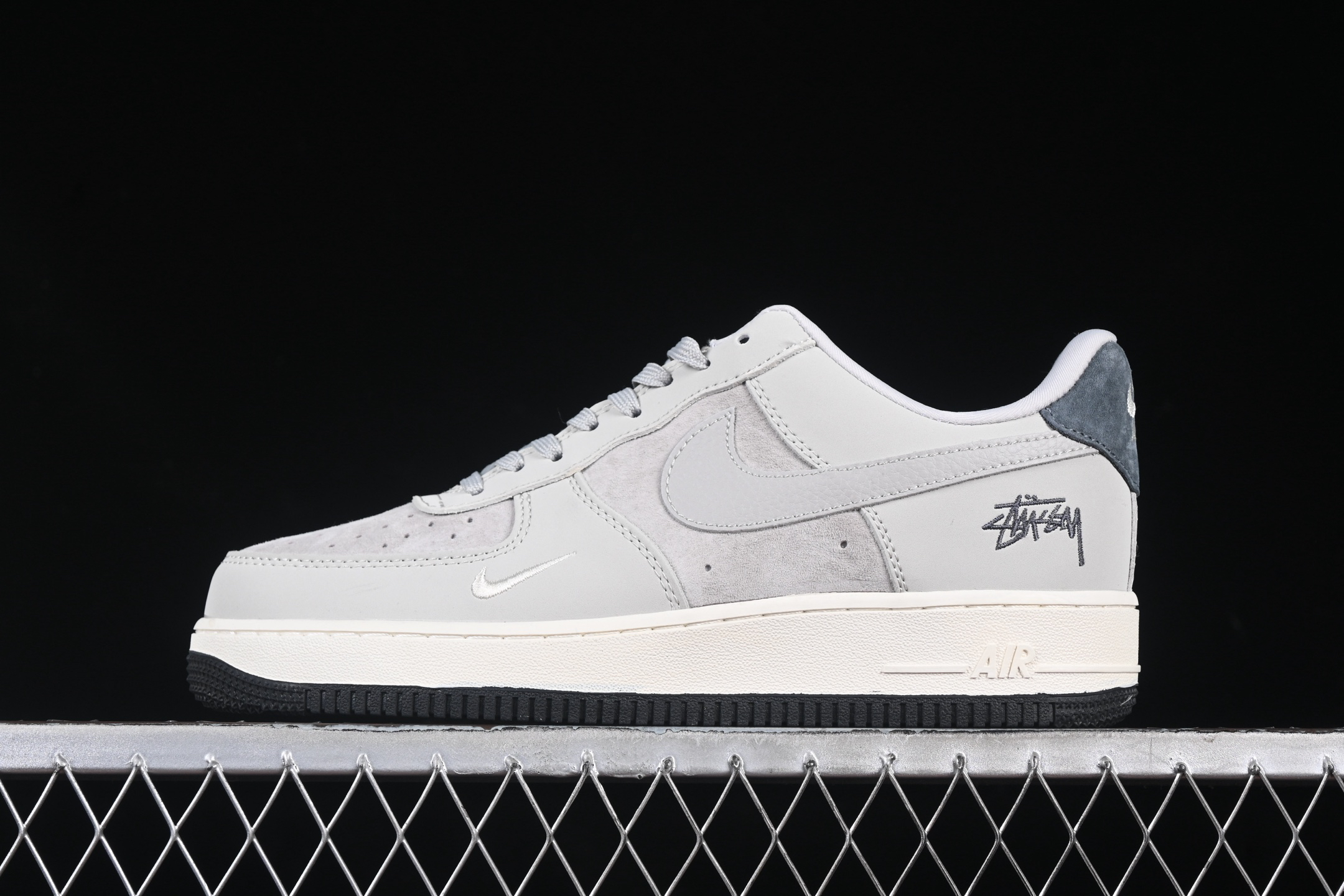 Nike Air Force 1 Low Stussy Grey Suede Sneakers Grey