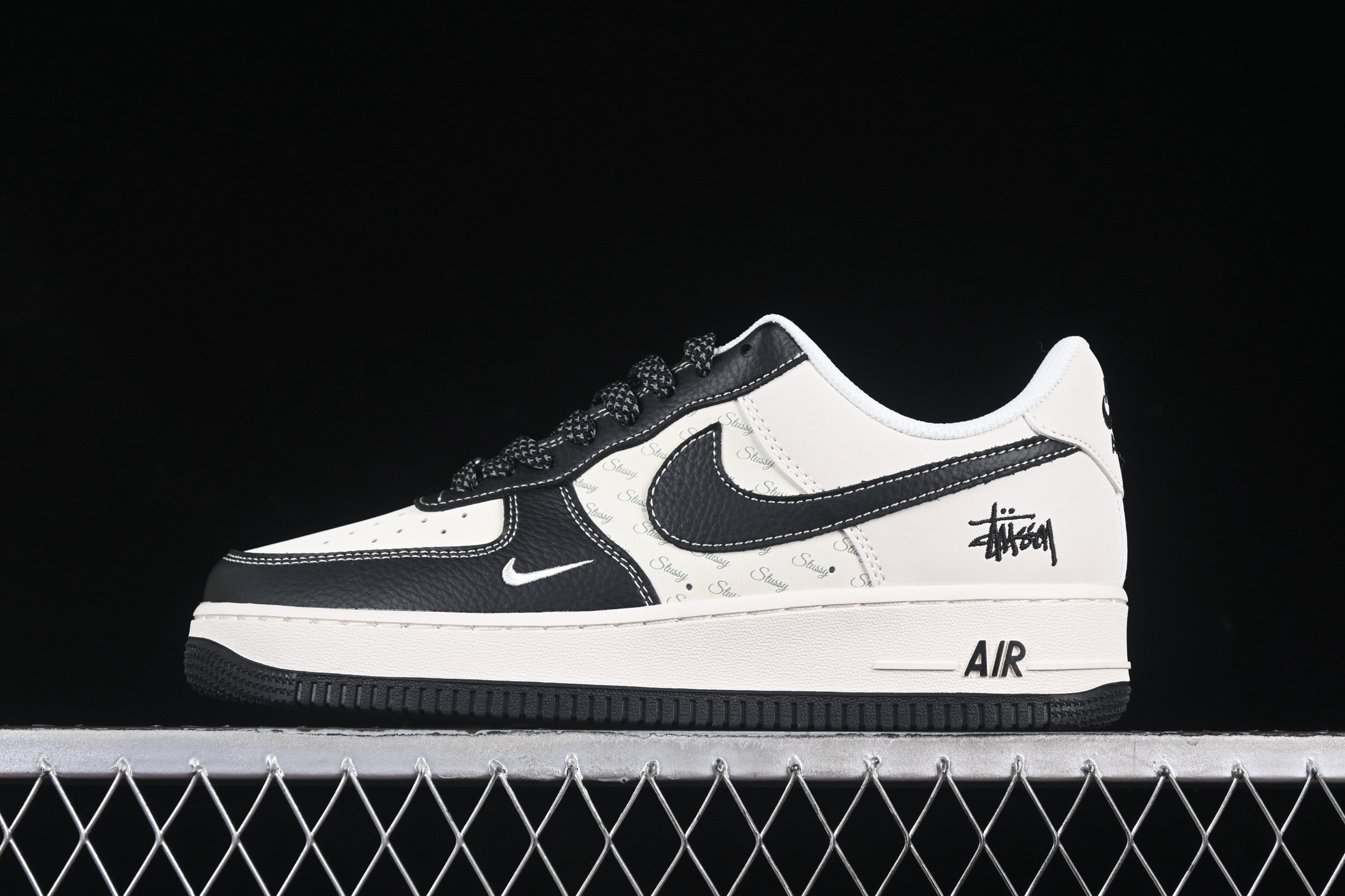 Nike Air Force 1 '07 Stussy Low Sneakers Black/White
