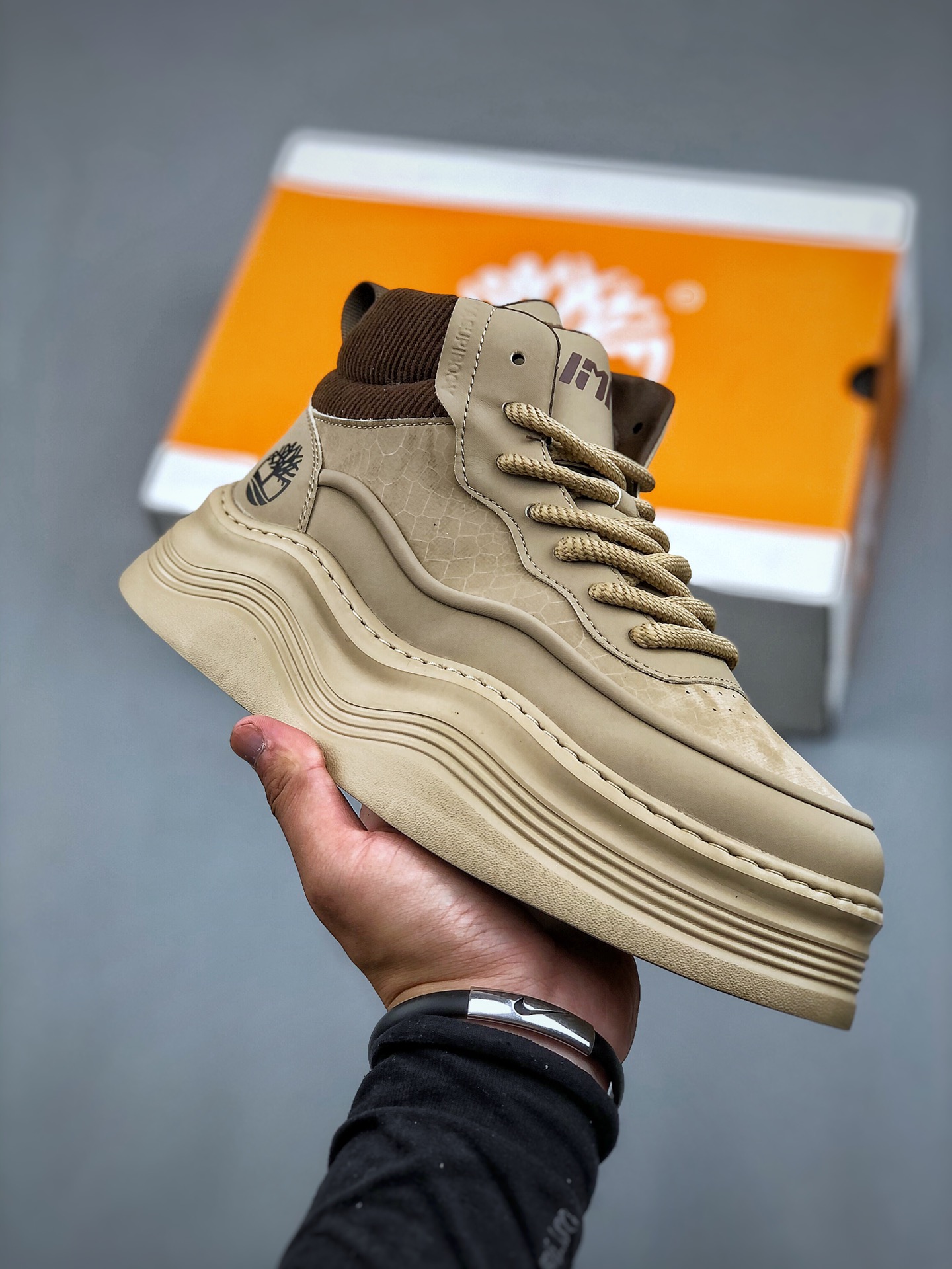Timberland x Undefeated Fleece-Lined Boots Khaki