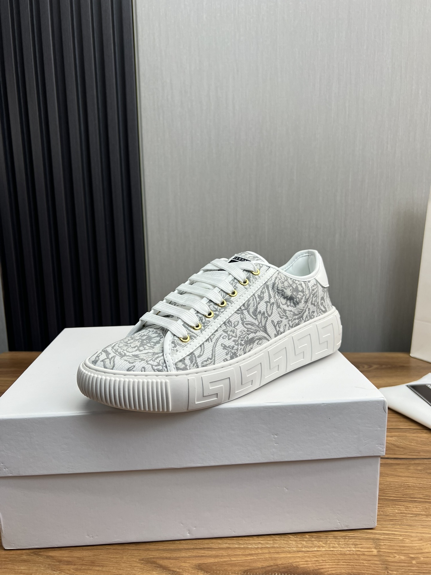 Versace Leather Low-Top Sneakers White/Grey